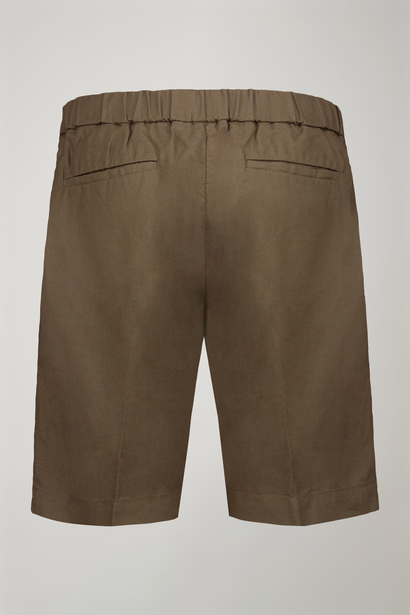 Men's Bermuda shorts with double pinces and laces on waist in linen-blend canvas fabric image number 5