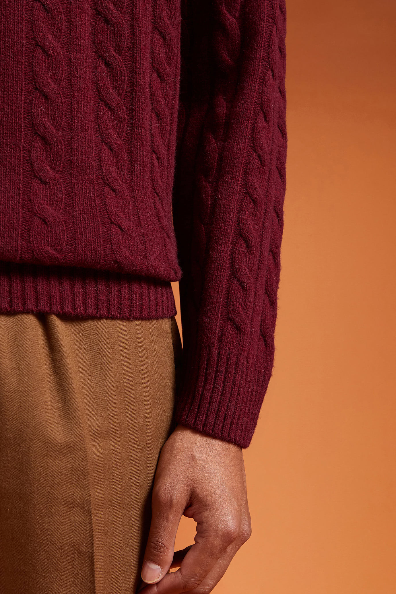 Pull homme à col roulé en laine d'agneau, coupe classique image number 3