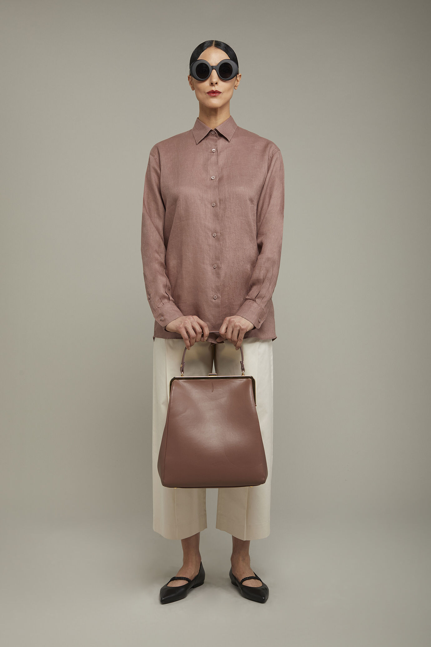 Camicia donna con collo classico 100% lino image number 0