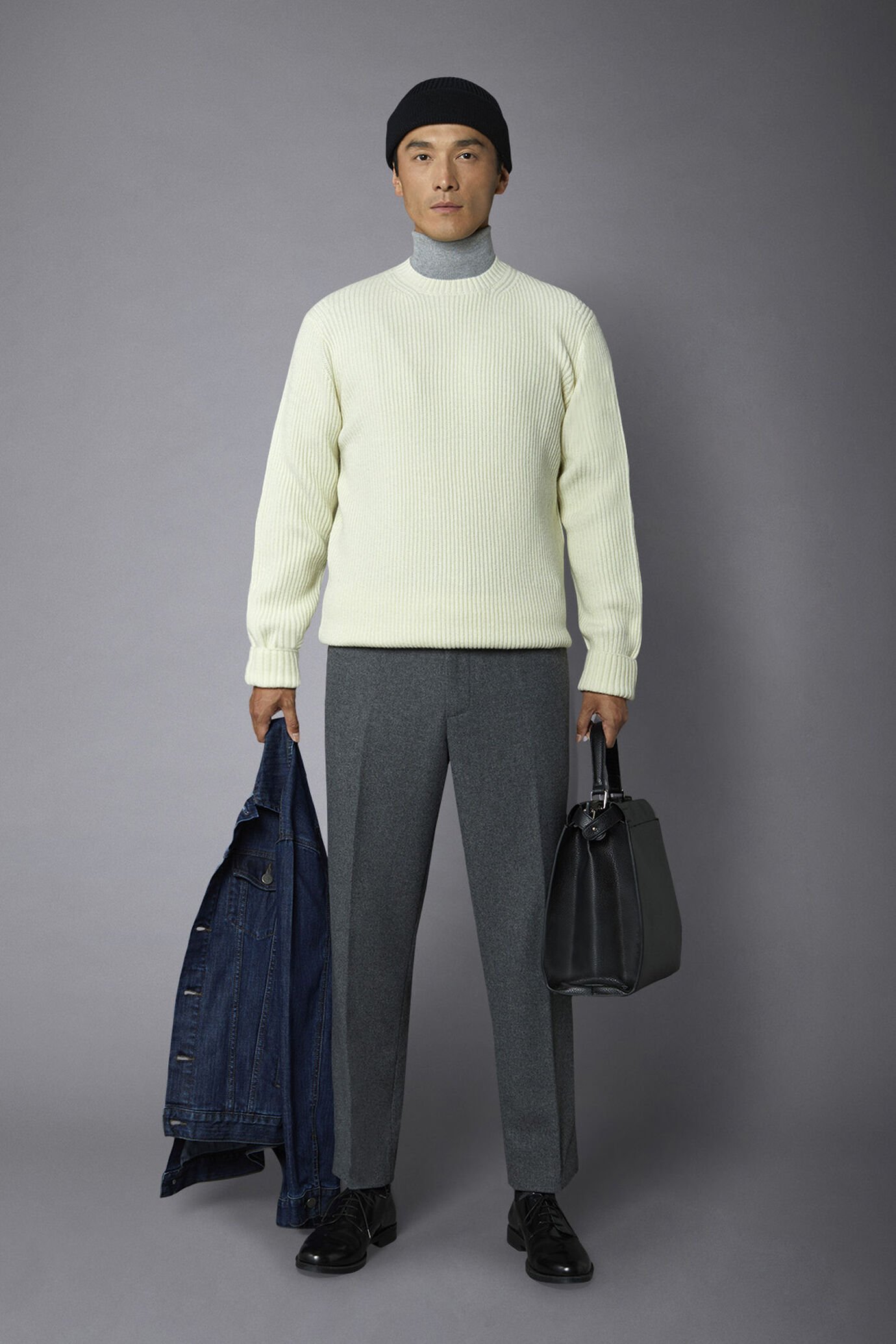 Pullover aus Wollmischung mit Rundhalsausschnitt und Rippenstrick in normaler Passform image number 0