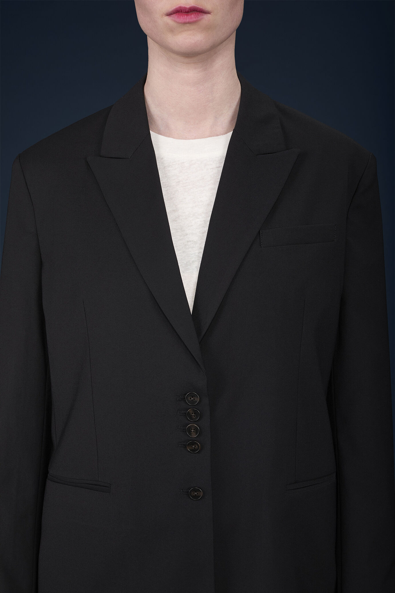 Abito blazer con revers a scialle in raso