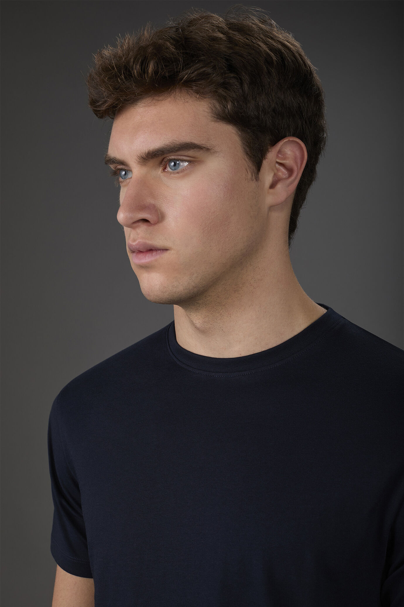 T-shirt uomo manica corta in jersey con colletto 100% cotone image number 2