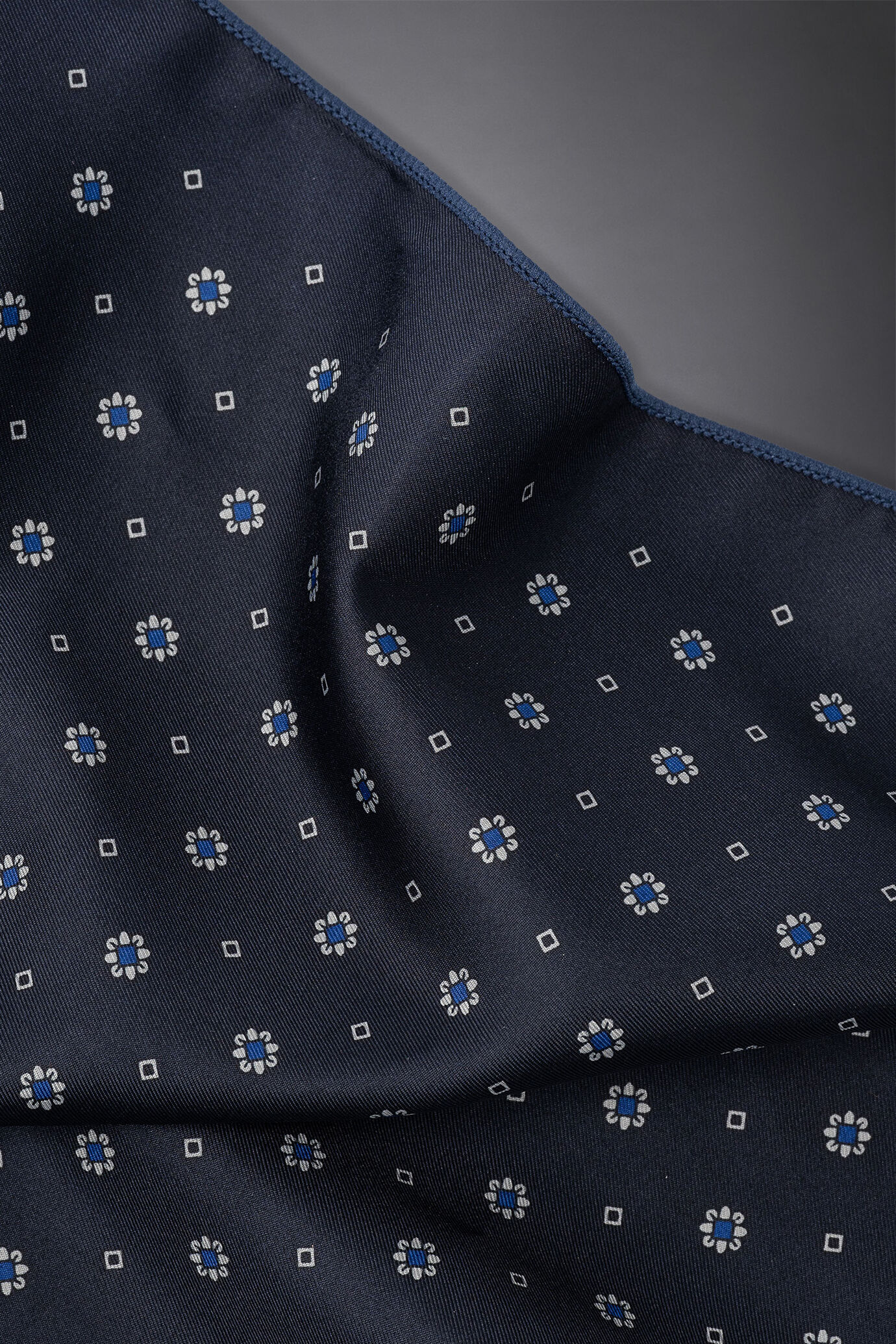 Pochette uomo in twill fantasia stampata image number 1