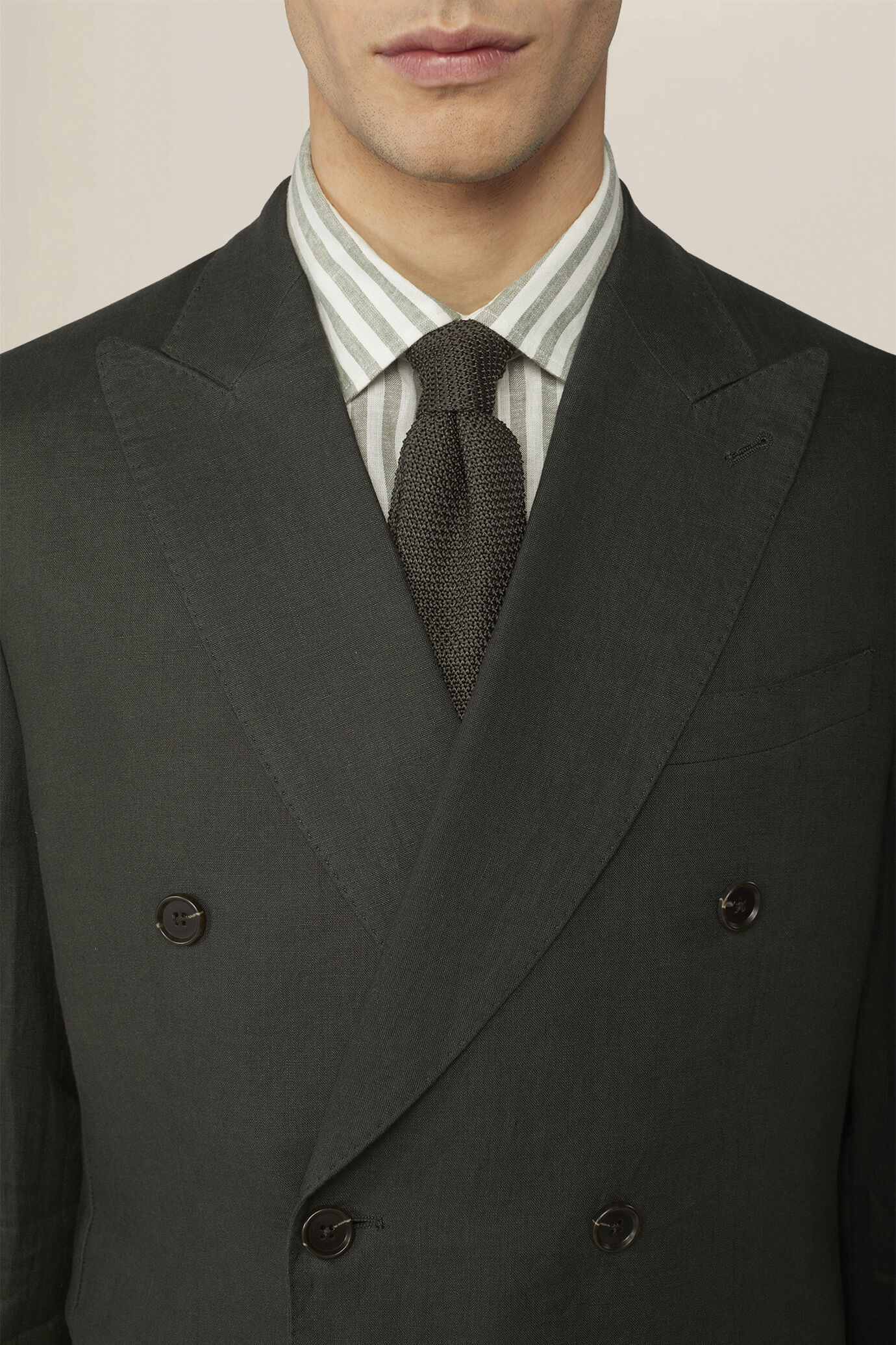 Abito uomo doppiopetto 100% lino regular fit image number 2