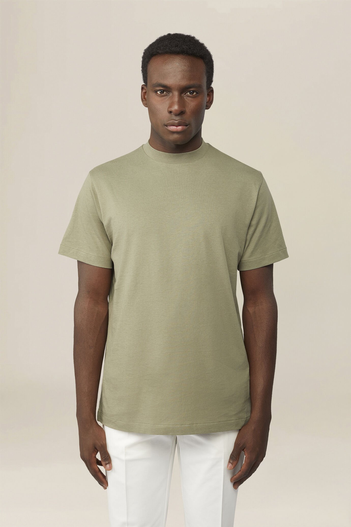 Men's T-shirt in 100% cotton jersey with slightly high neck