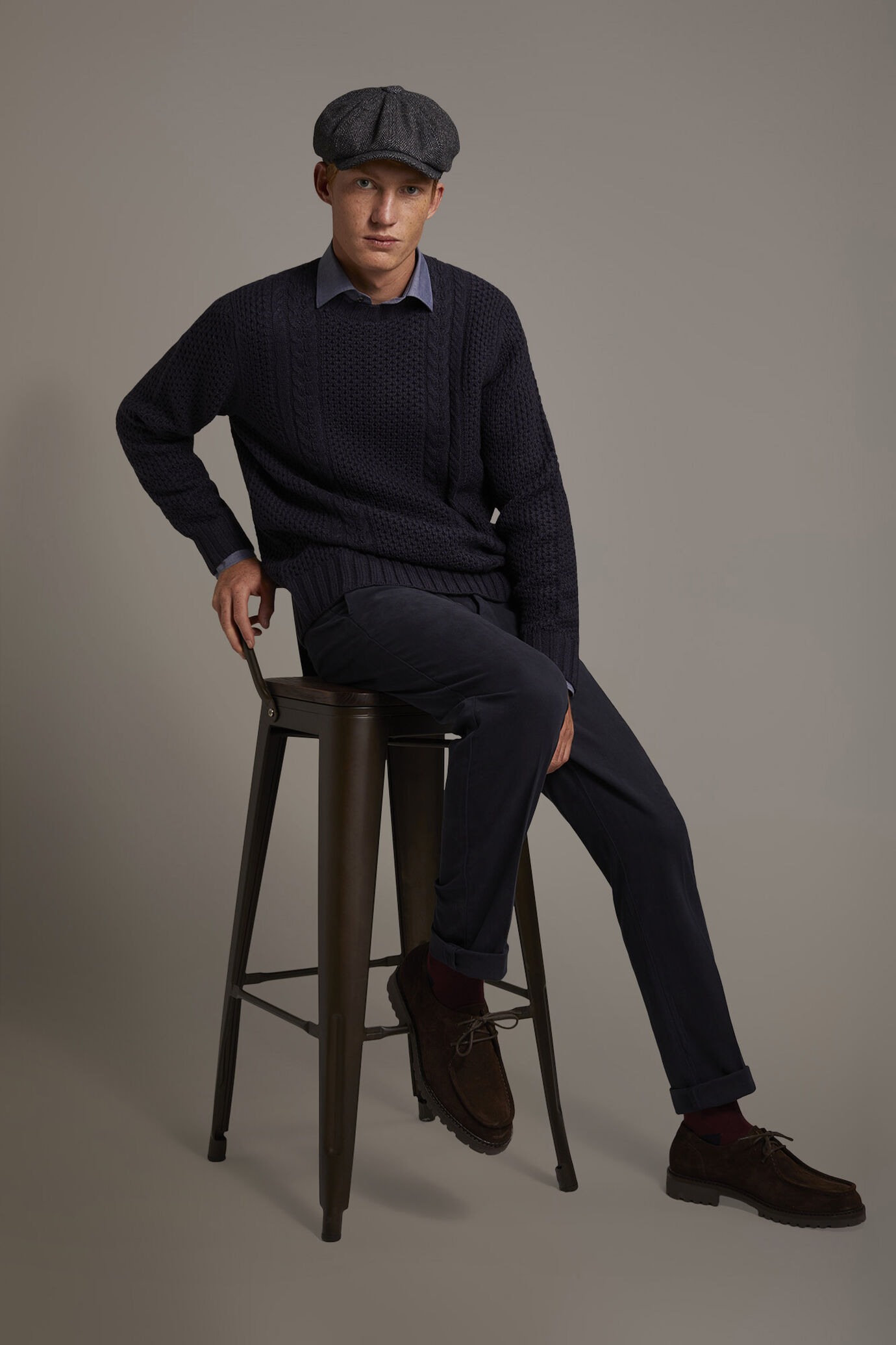 Pantalone classico regular fit tessuto spigato image number 0