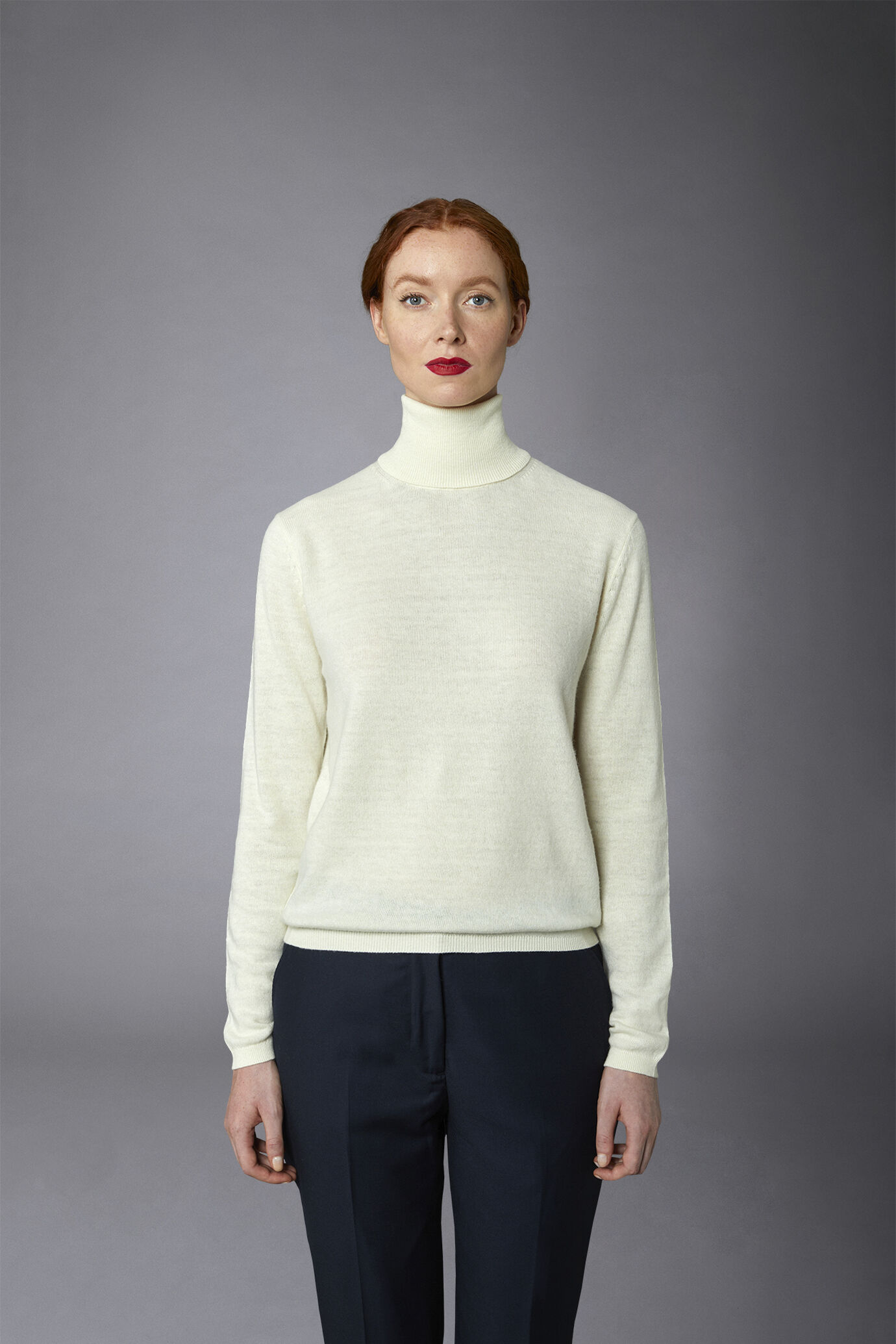 Women's wool and cashmere blend turtleneck sweater image number 2