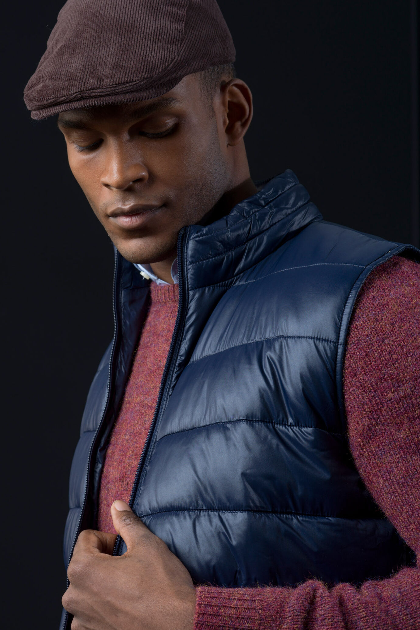 Sleeveless jacket image number 1