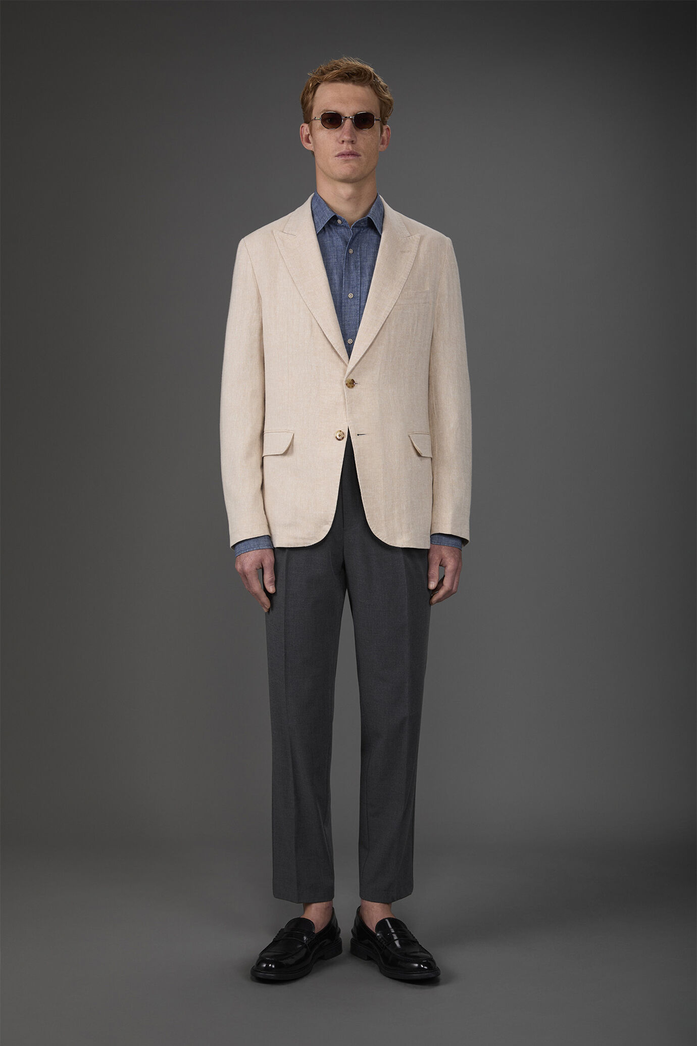 Men's unlined single-breasted jacket with peak lapels and flap pockets linen and cotton blend