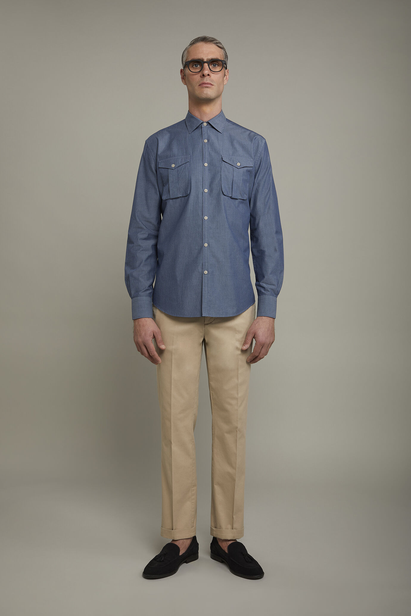 Pantalon homme classique en tissu de coton teint en pièce à rayure coupe régulière image number 2