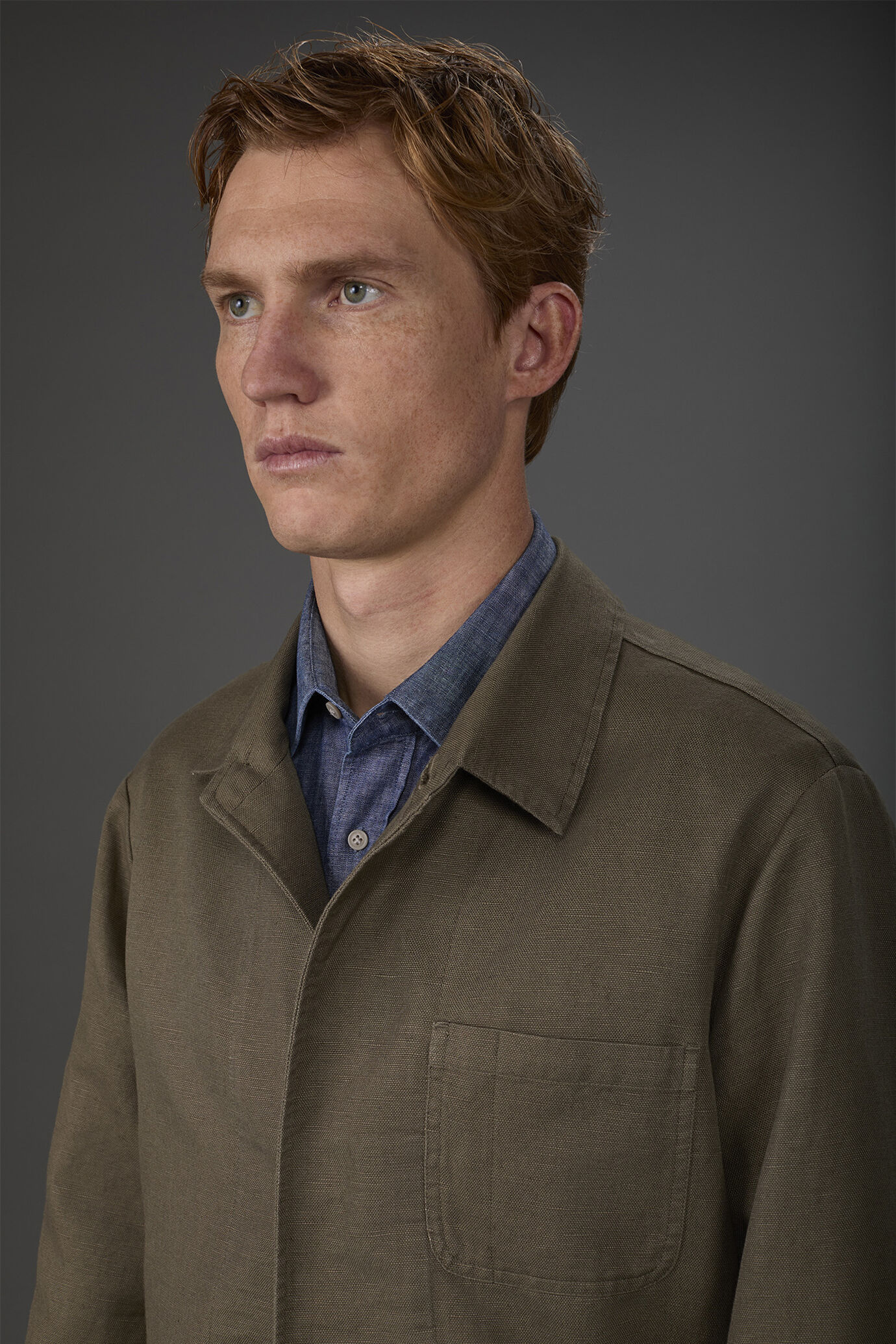 Hemdjacke mit aufgesetzten Taschen aus gewaschenem Leinen-Baumwoll-Gemisch image number 2