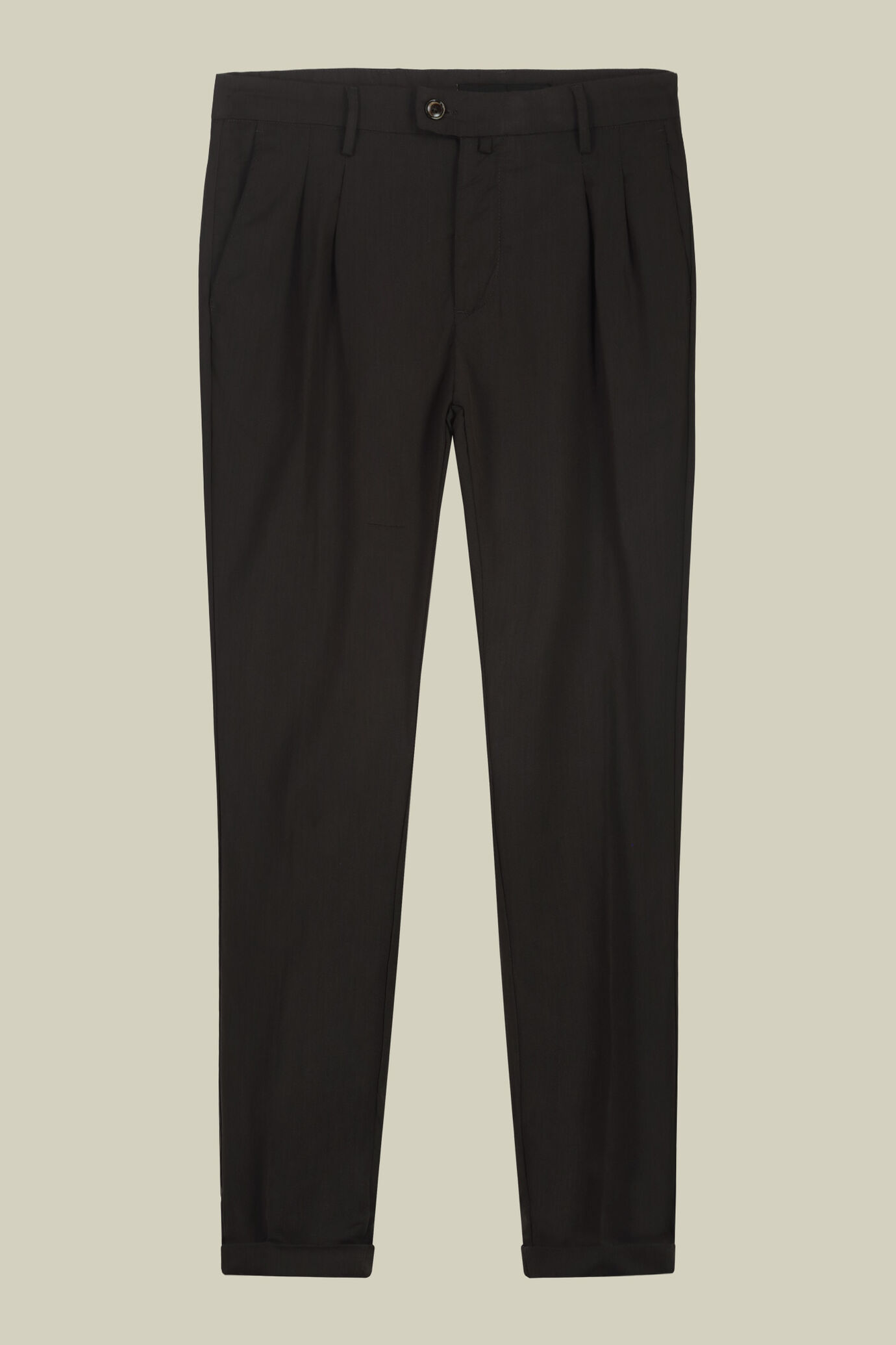 Herrenhose mit doppelten Falten