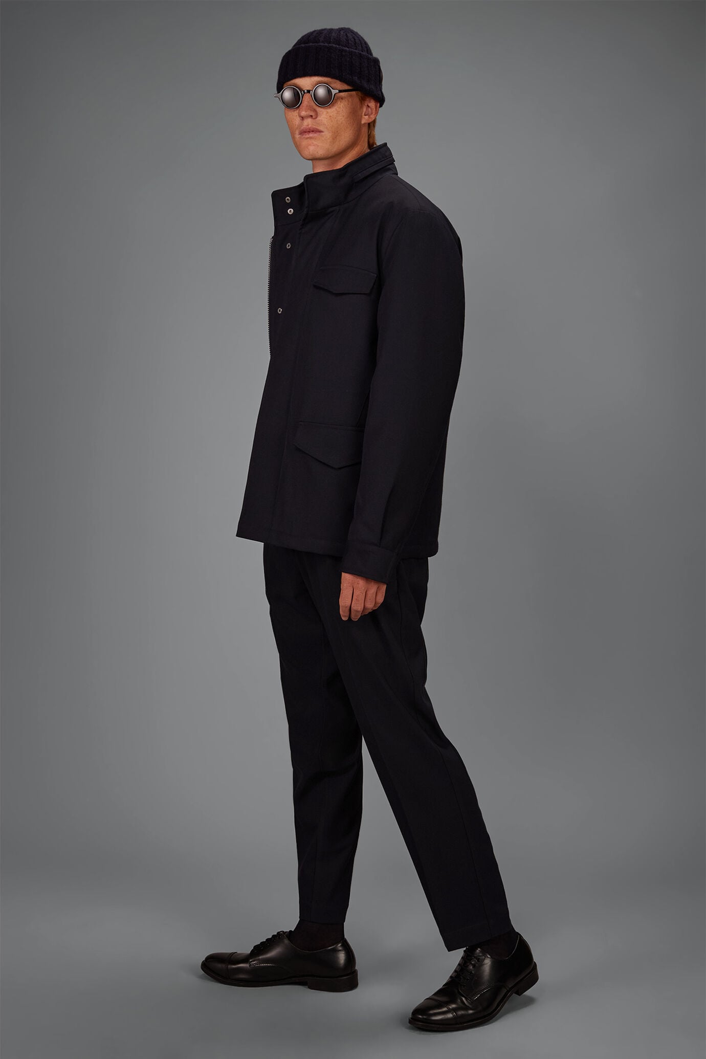 Veste rembourr&eacute;e pour homme en tissu technique coupe regular image number 0