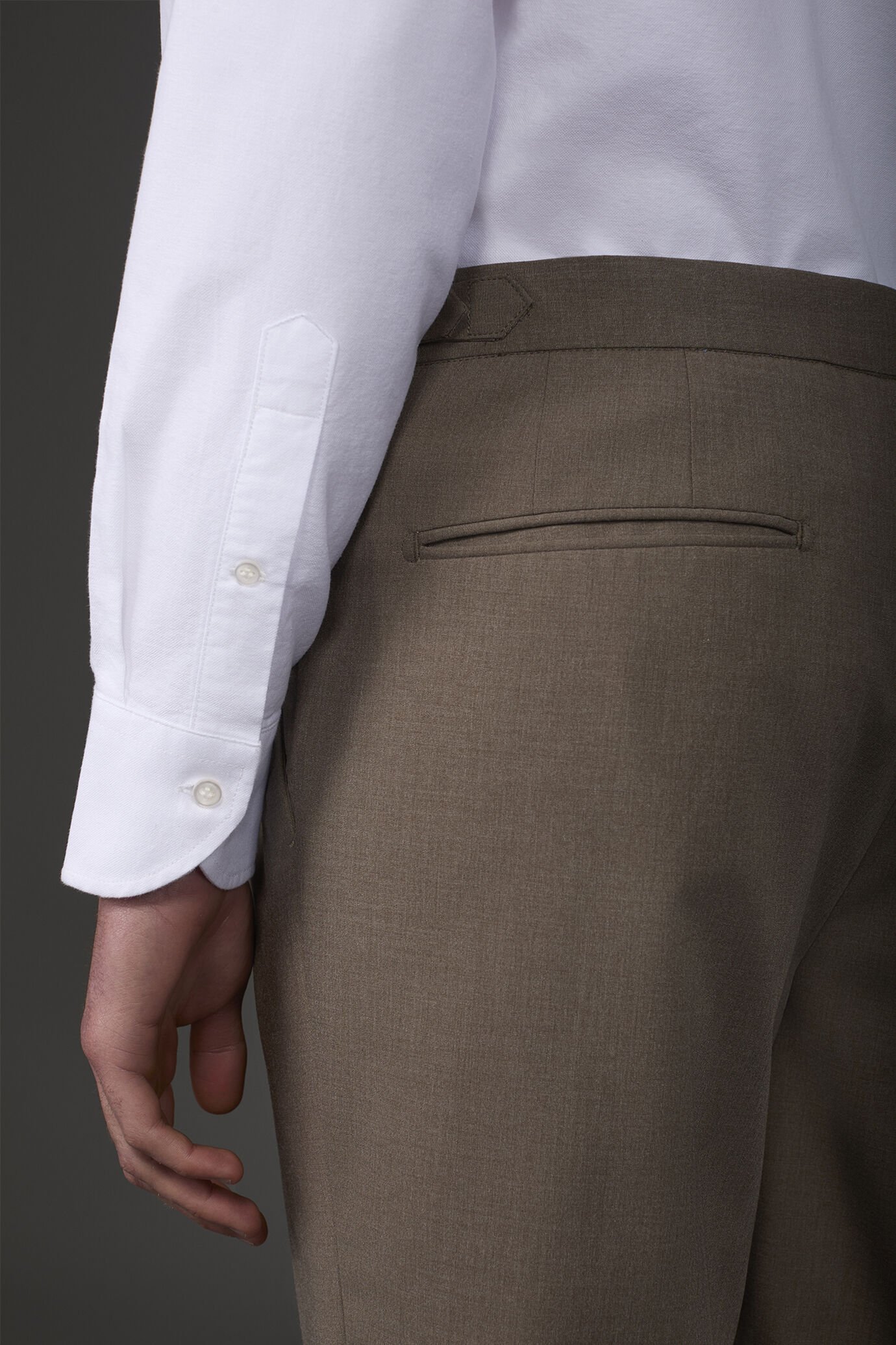 Chemise décontractée pour homme à col arrondi, 100% coton, tissu oxford uni, coupe confort image number 3