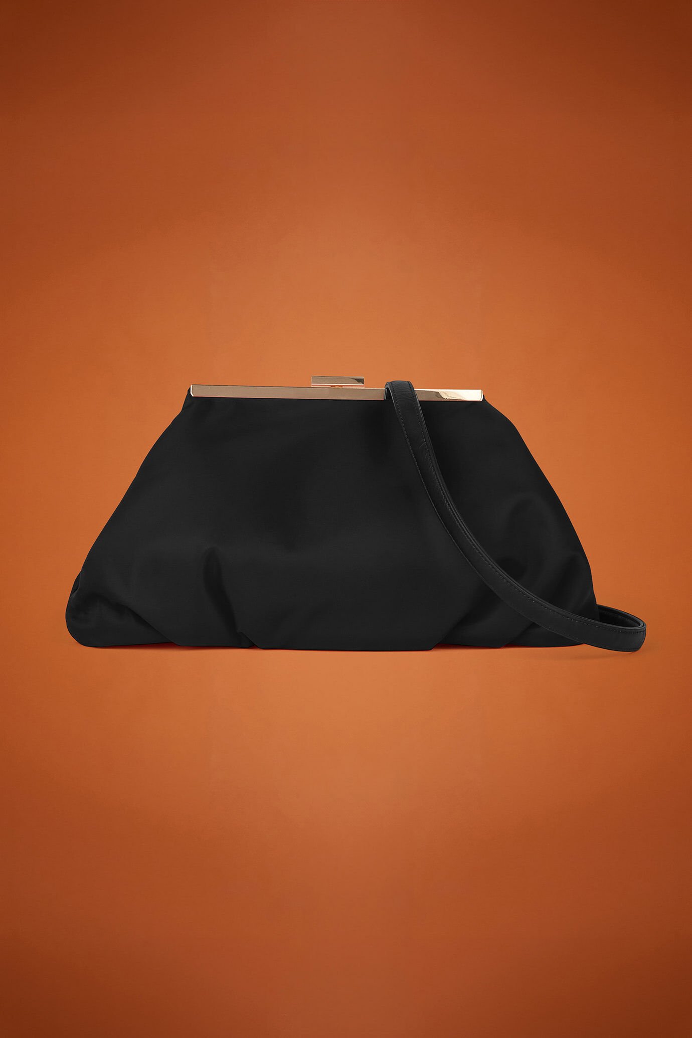 Women's clutch bag image number 0