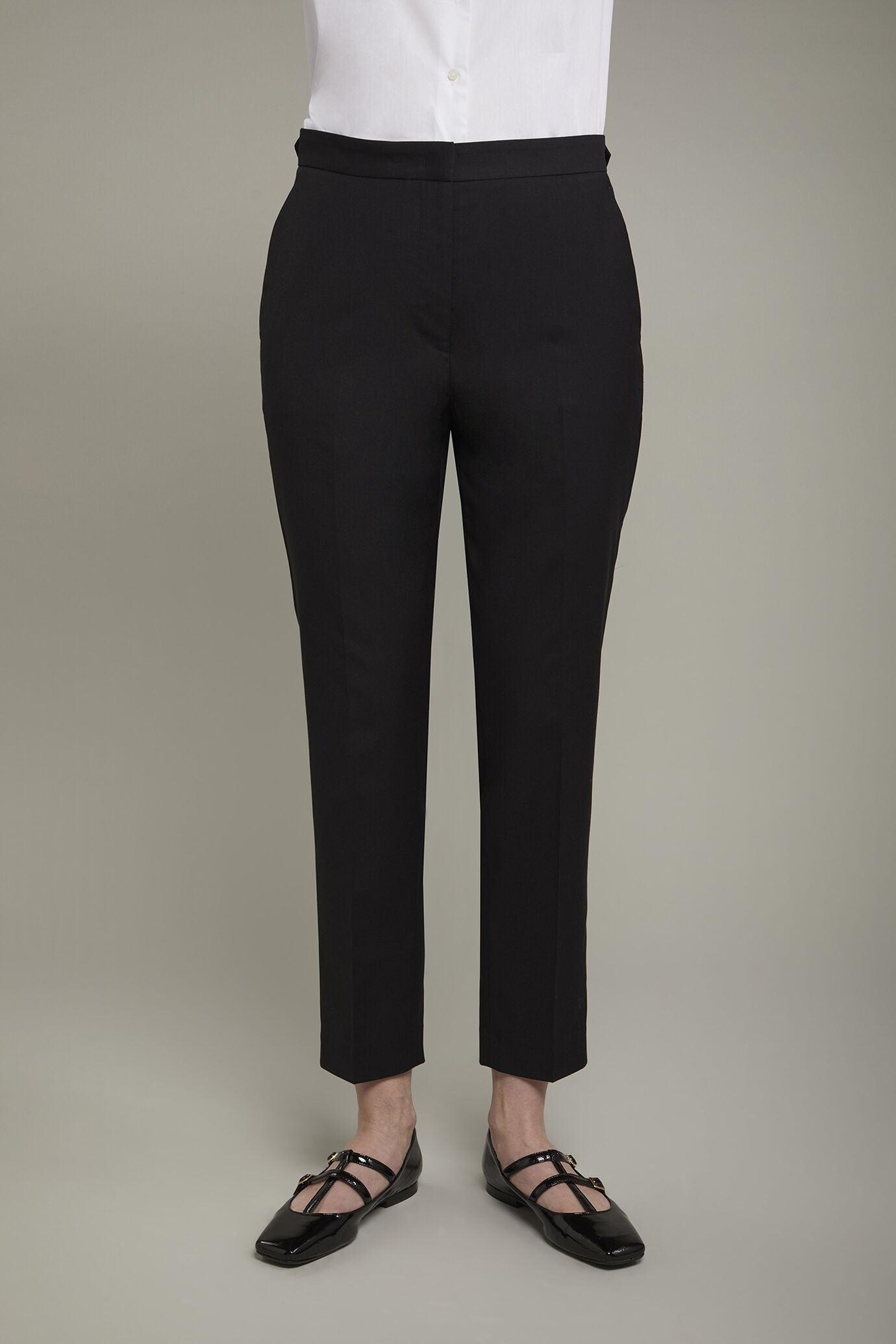 Women’s classic trousers regular fit image number 3