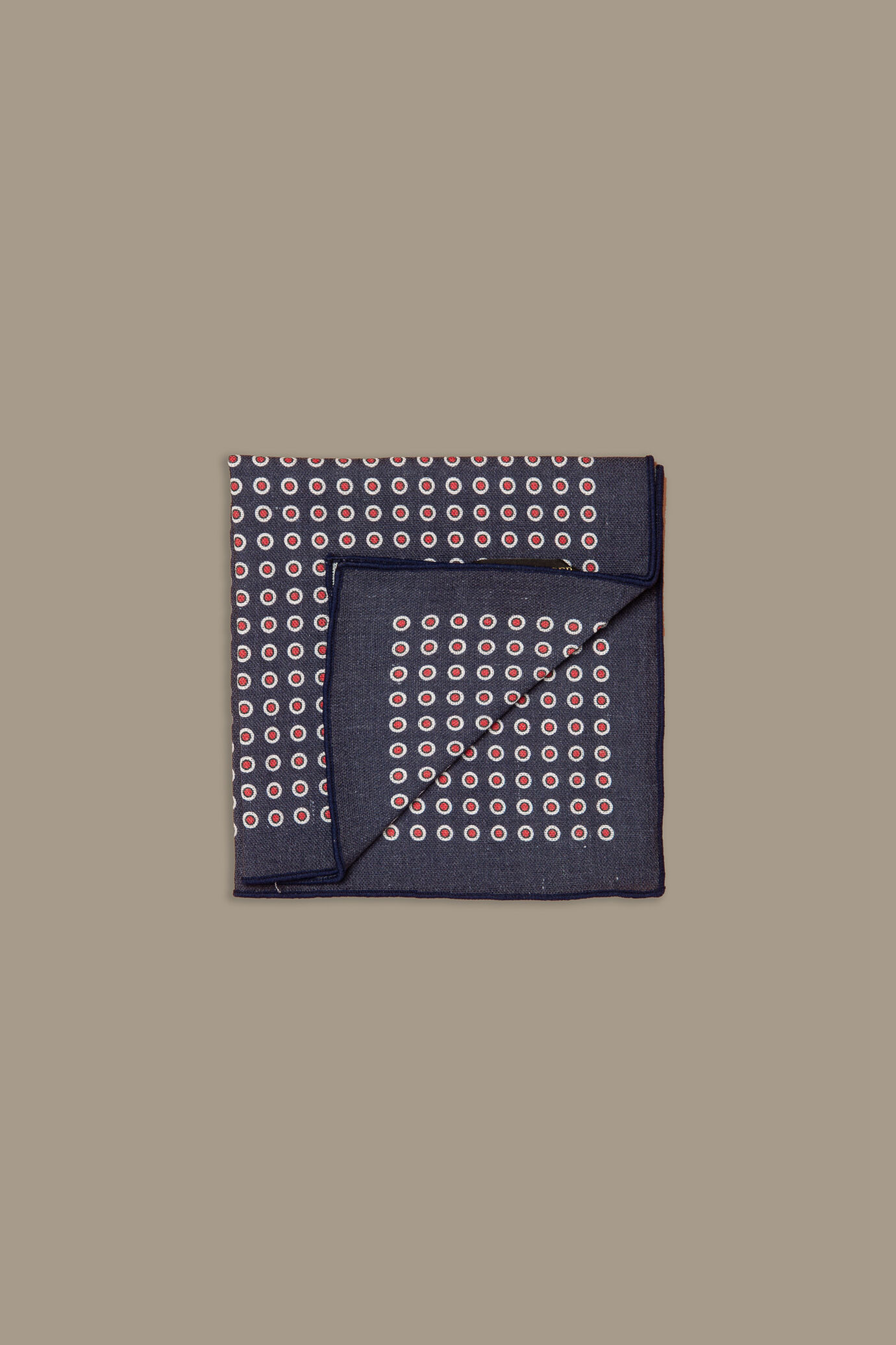 Pochette blue fantasia a pois colorati rossi uomo image number 0