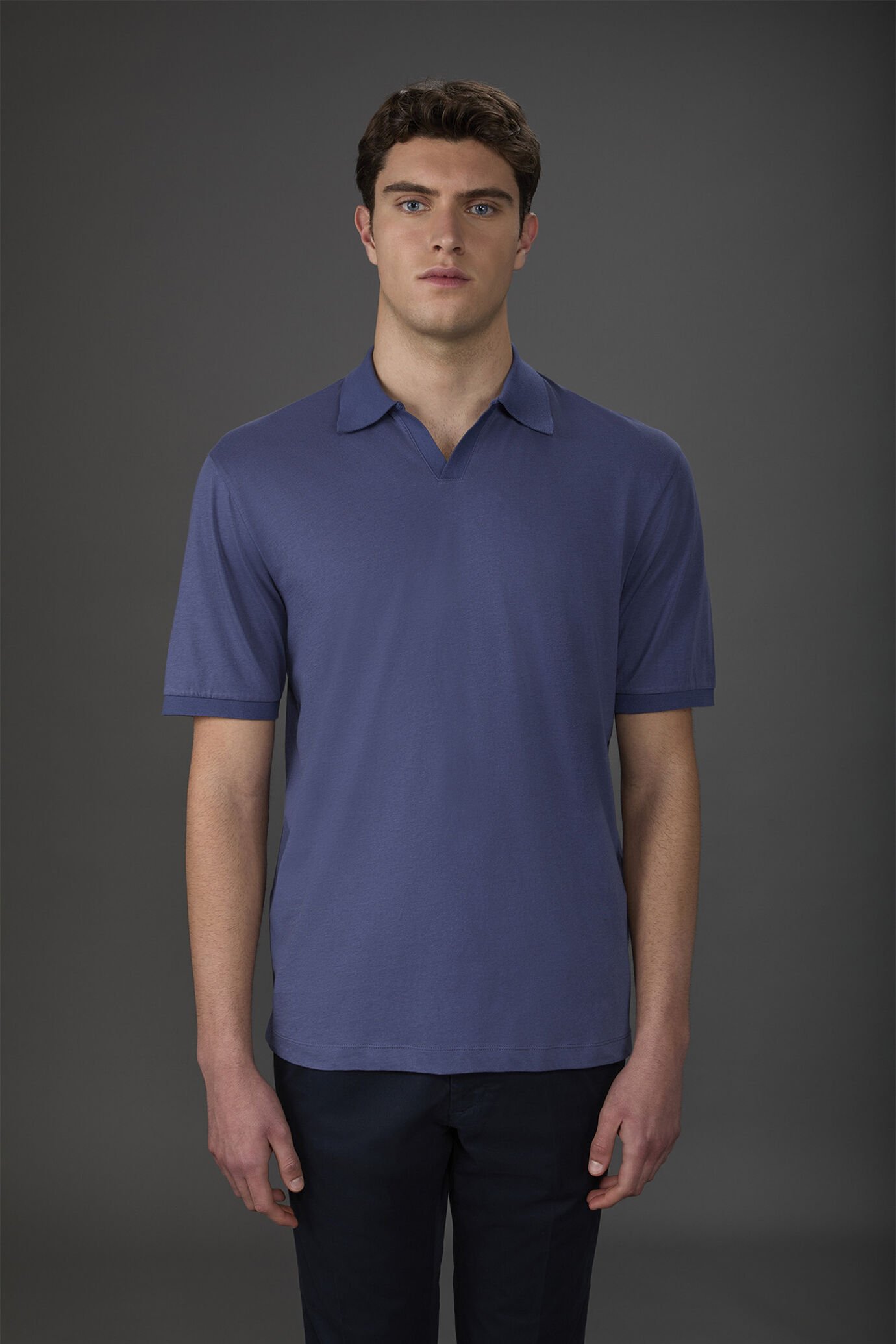 Polo uomo manica corta in 100% cotone organico con collo derby image number 0