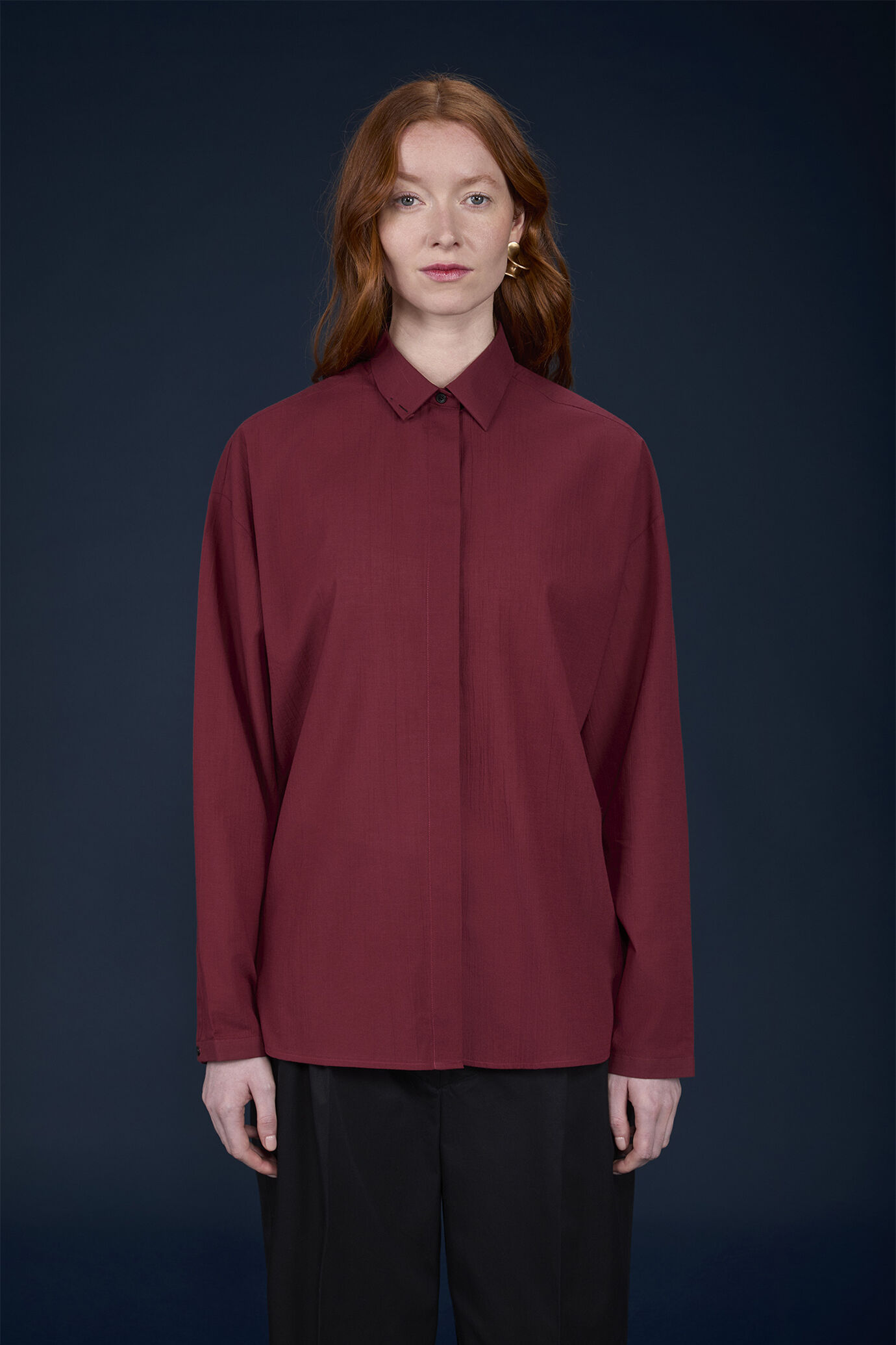 Chemise femme boxy &agrave; col italien en pur coton effet froiss&eacute; image number 0