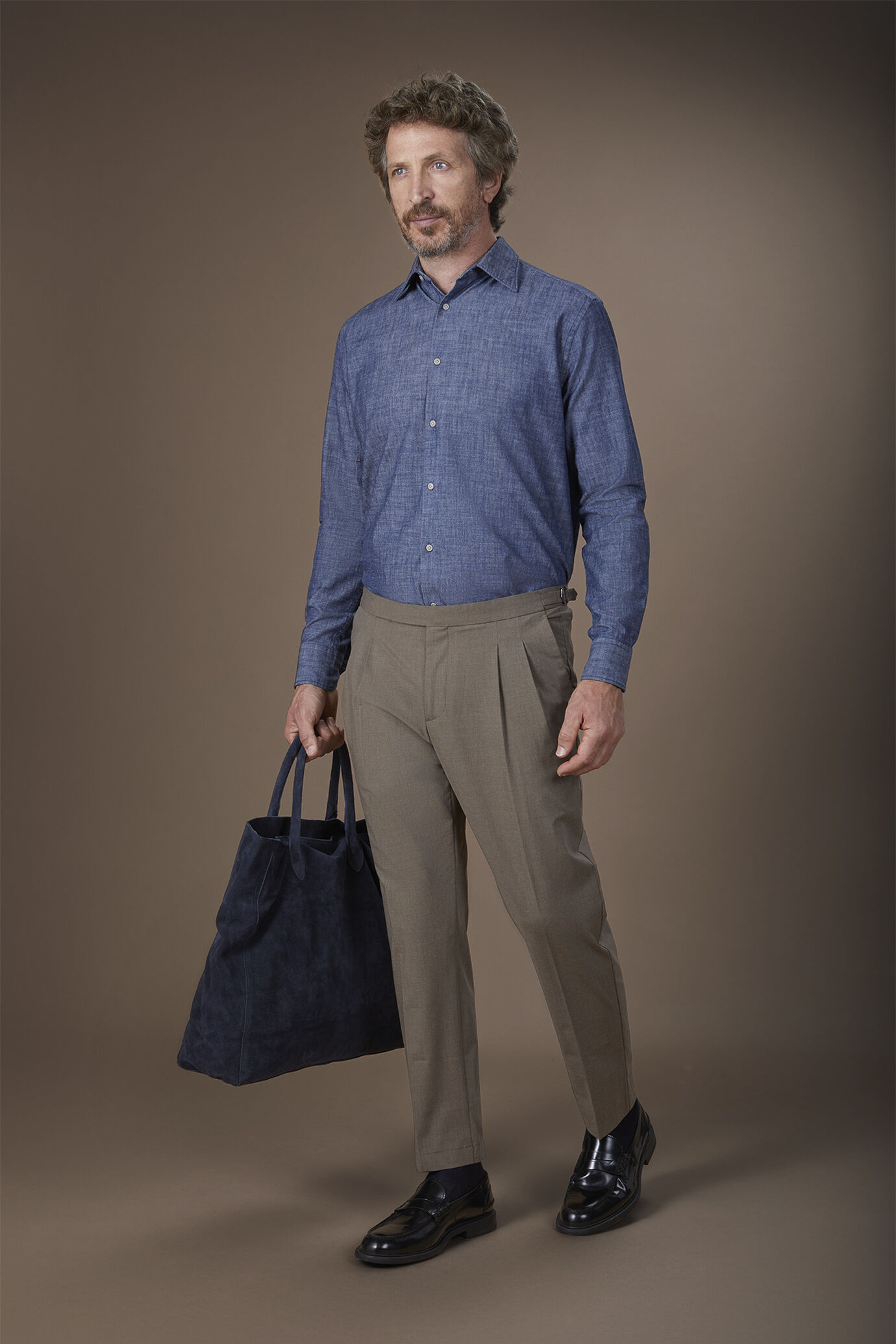 Pantalone uomo con doppia pinces e fibbie laterali