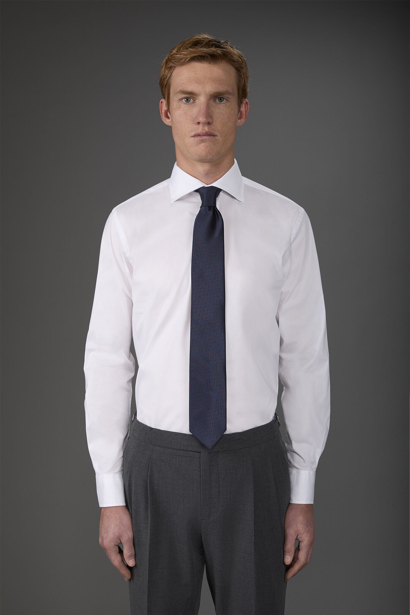 Camicia classica collo francese uomo tinta unita fiammato image number 0