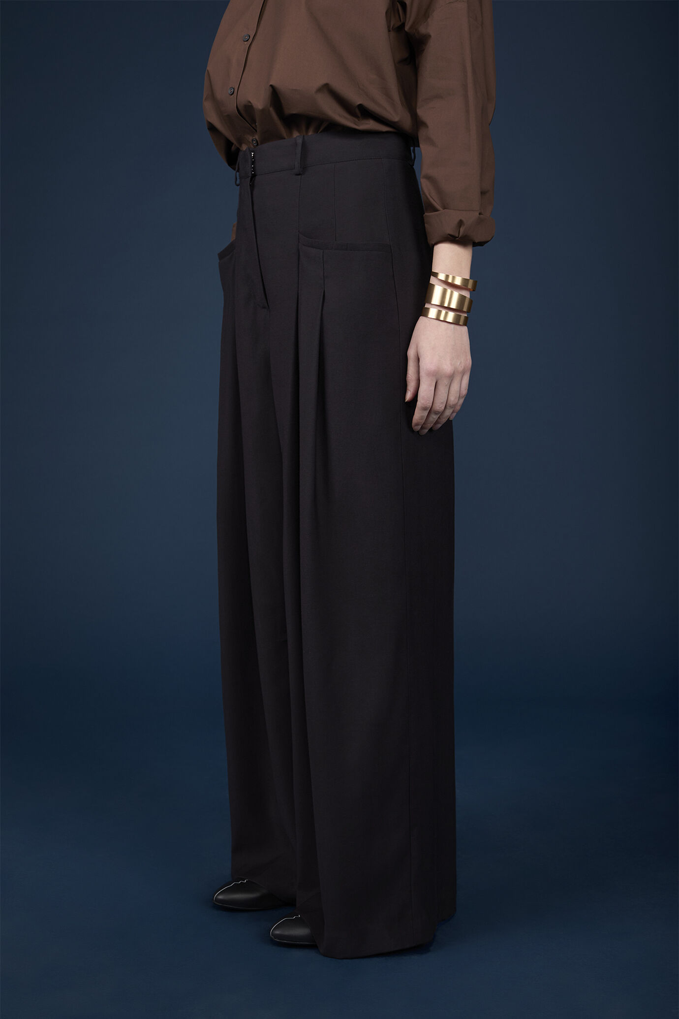 Pantalone donna ampio con tasche a filetto frontali image number 3