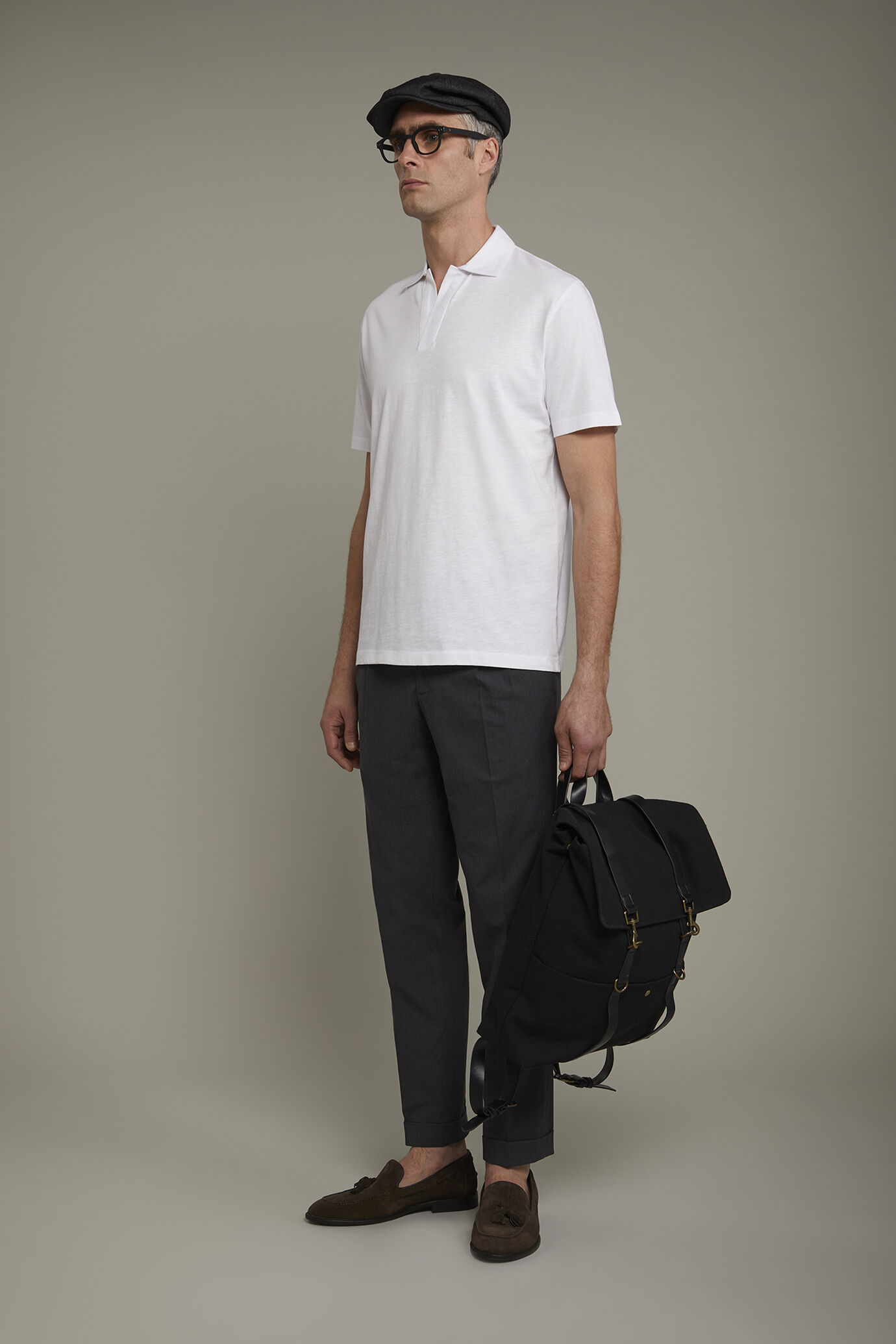 Men&rsquo;s short sleeve button-less polo shirt with derby collar in pure cotton regular fit image number 1