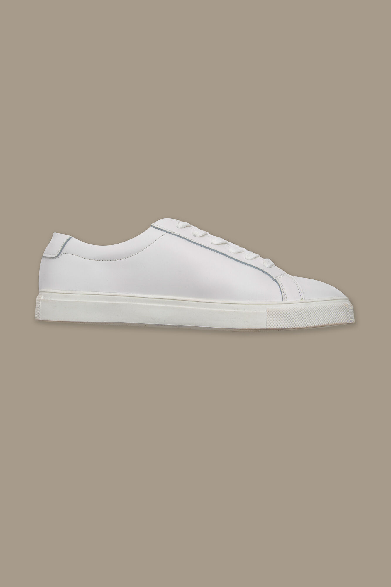 Scarpa ginnastica bianca outlet