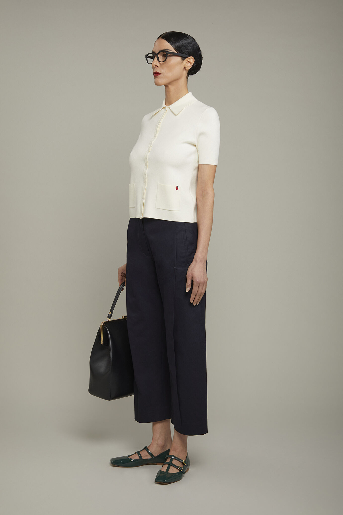 Women’s solid color trousers 100% cotton regular fit image number 1