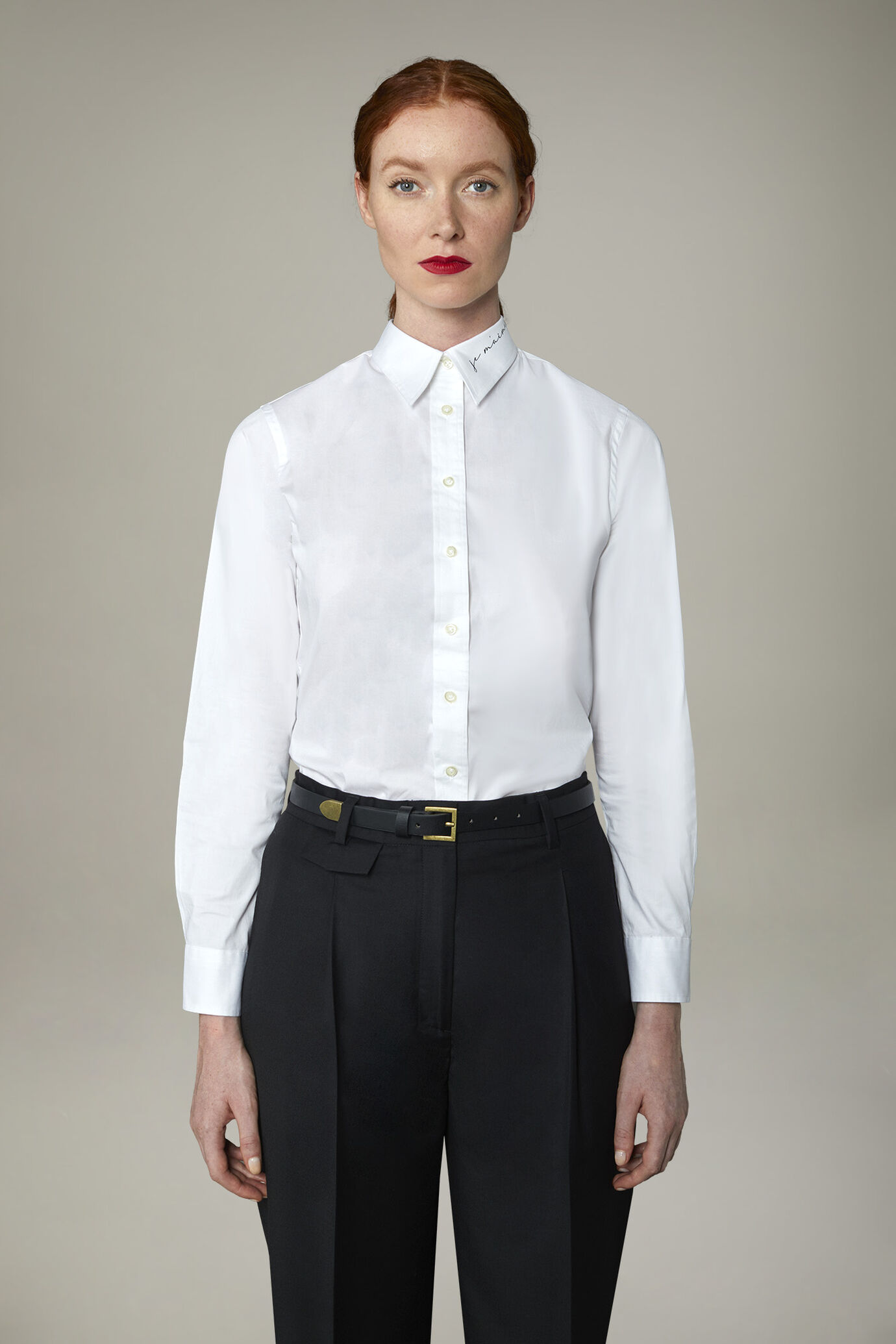Camicia donna in cotone elasticizzato con stampa sul colletto