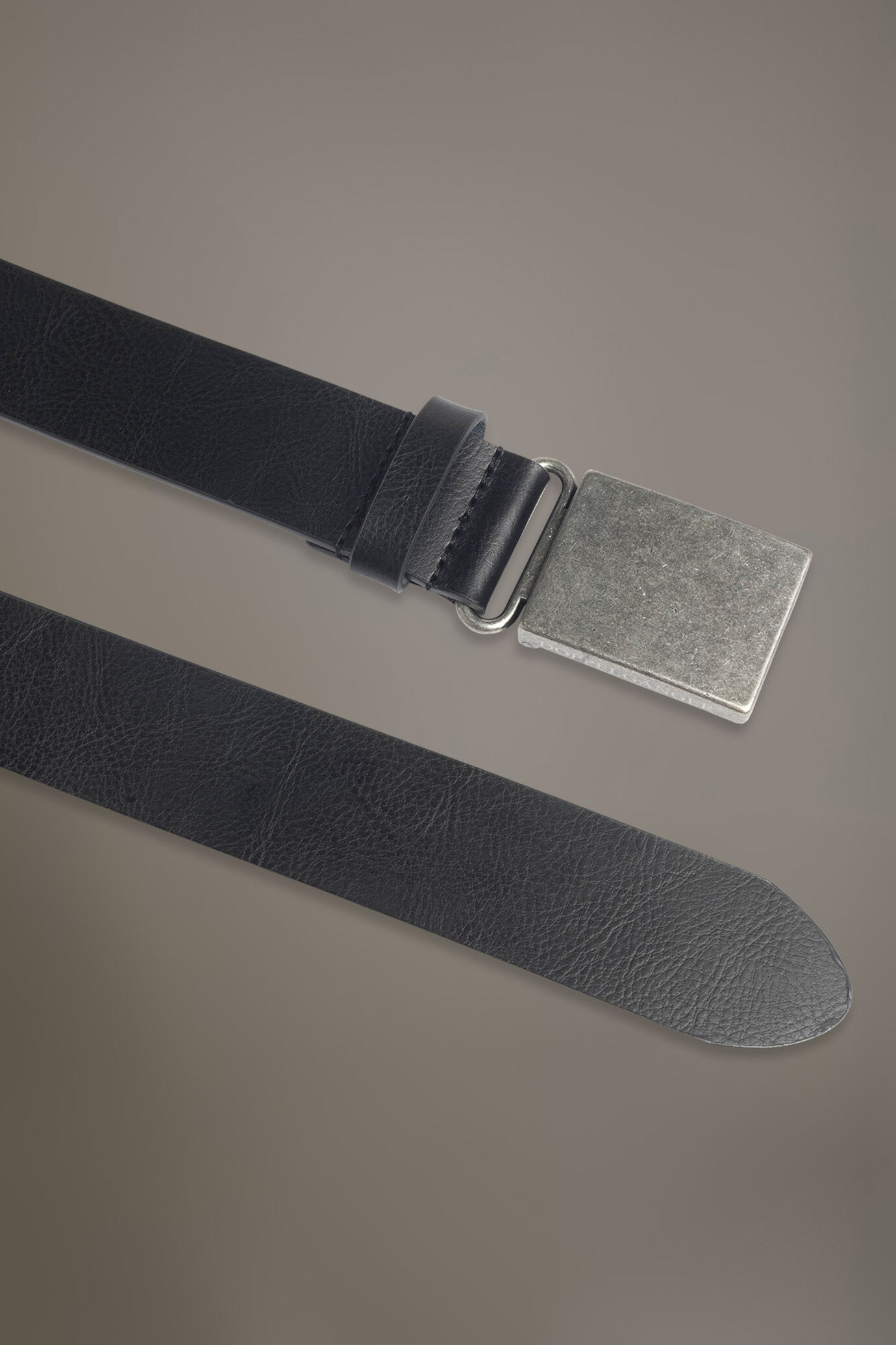 Belt coated with hammered leather made in Italy image number 1