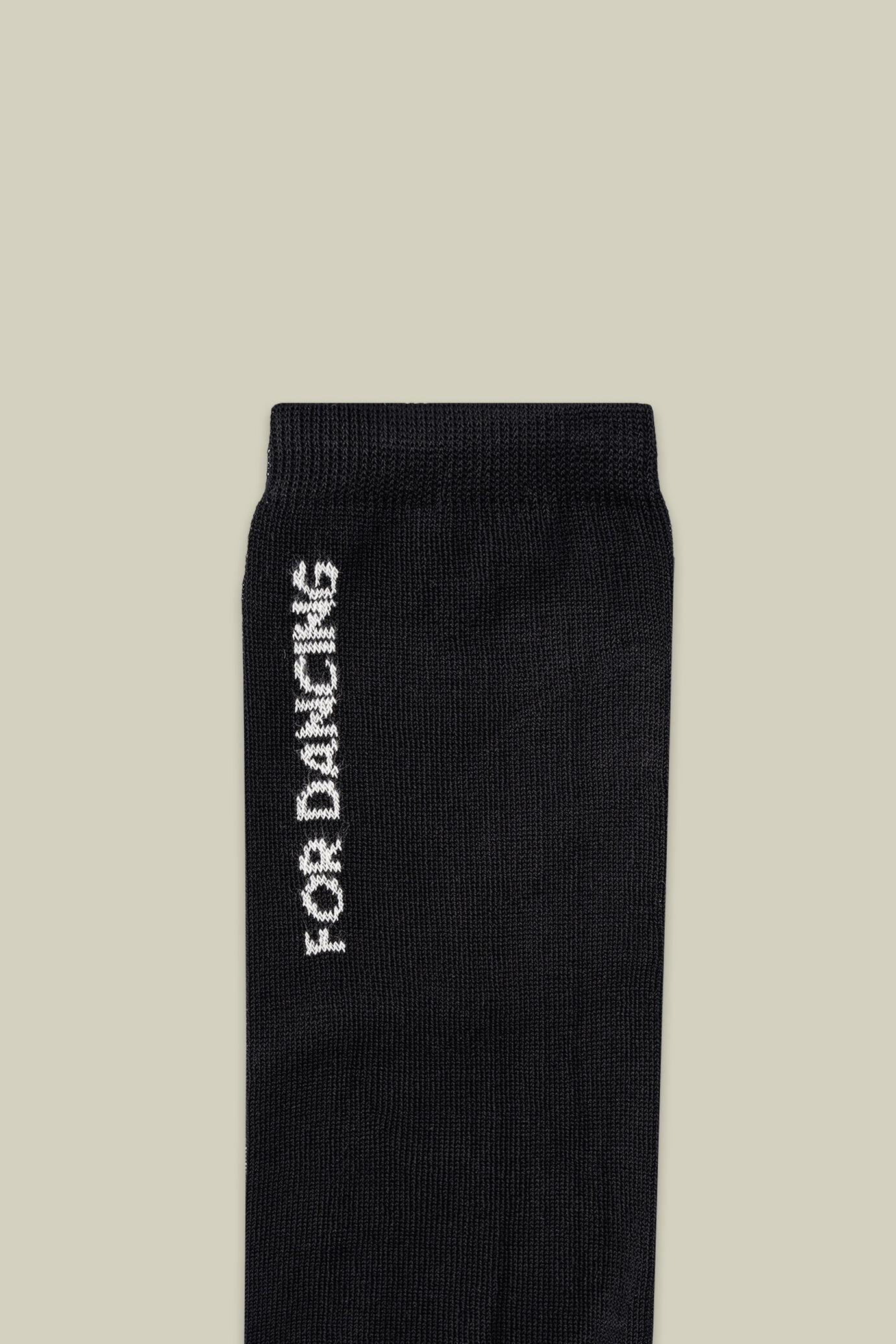 Damensocken mit der Aufschrift "for dancing" und "for walking" auf der Rückseite