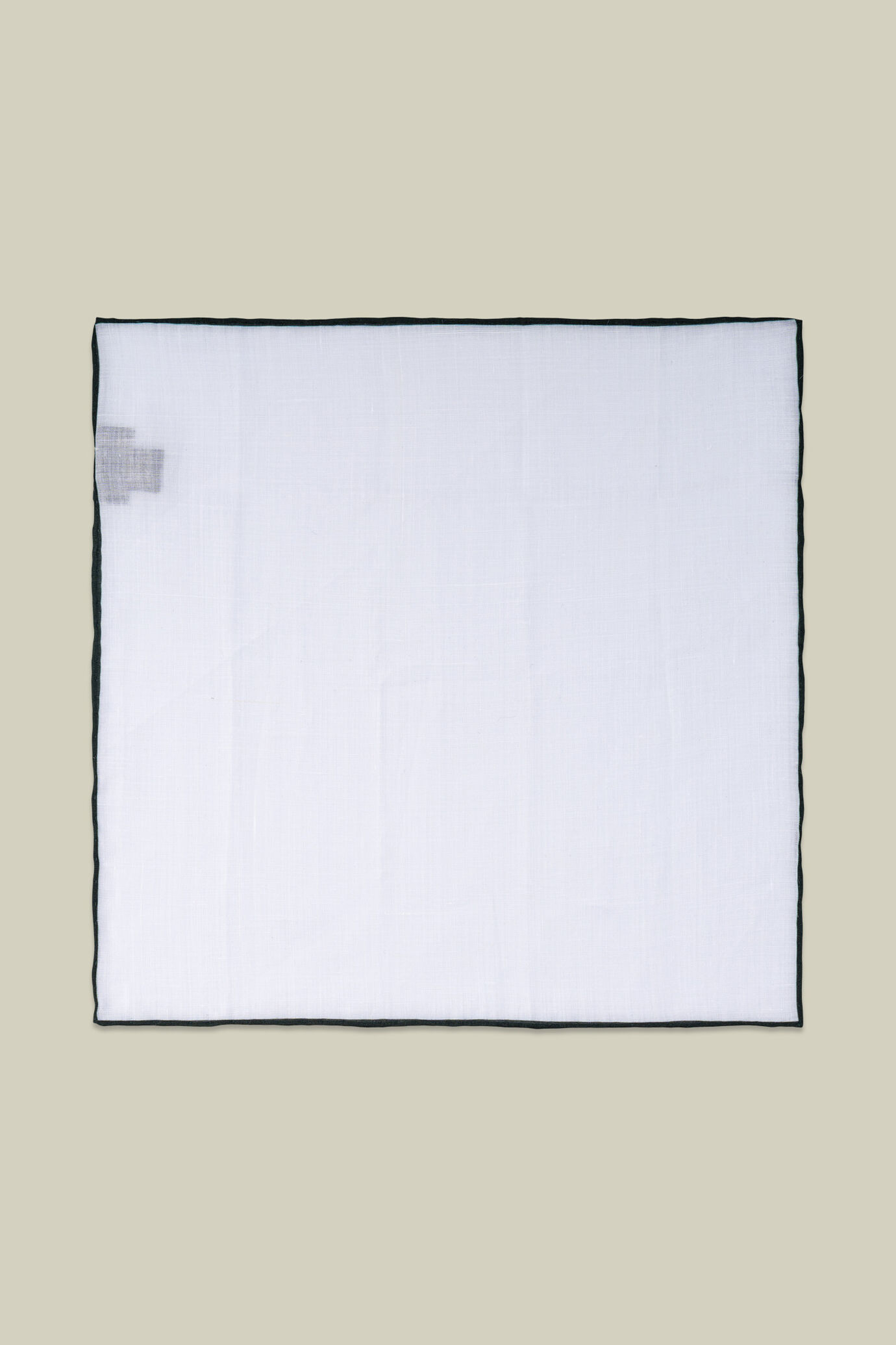 Single-colour pocket square for men with coloured border 100% linen image number 0