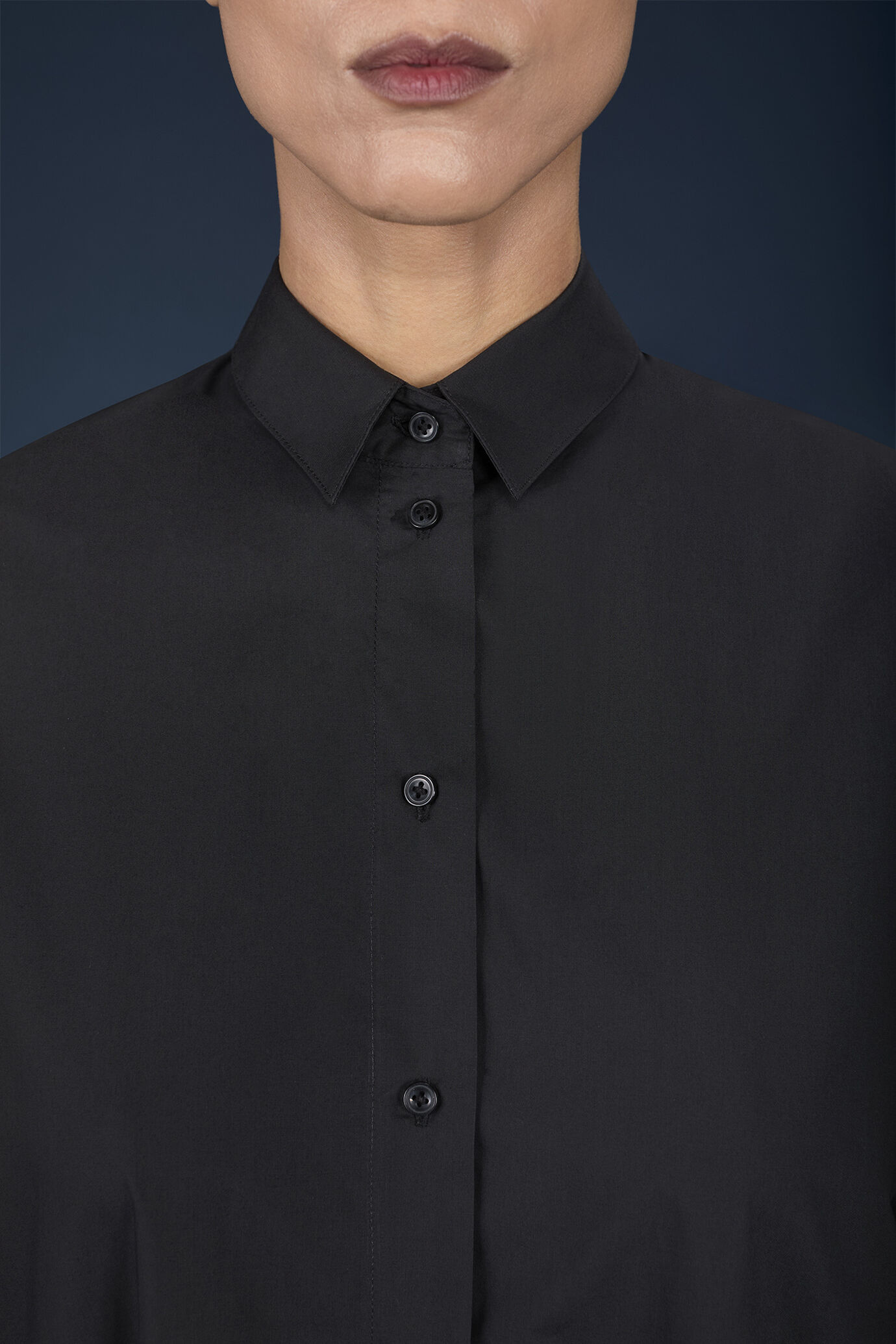 Robe chemisier pour femme avec fentes latérales image number 3