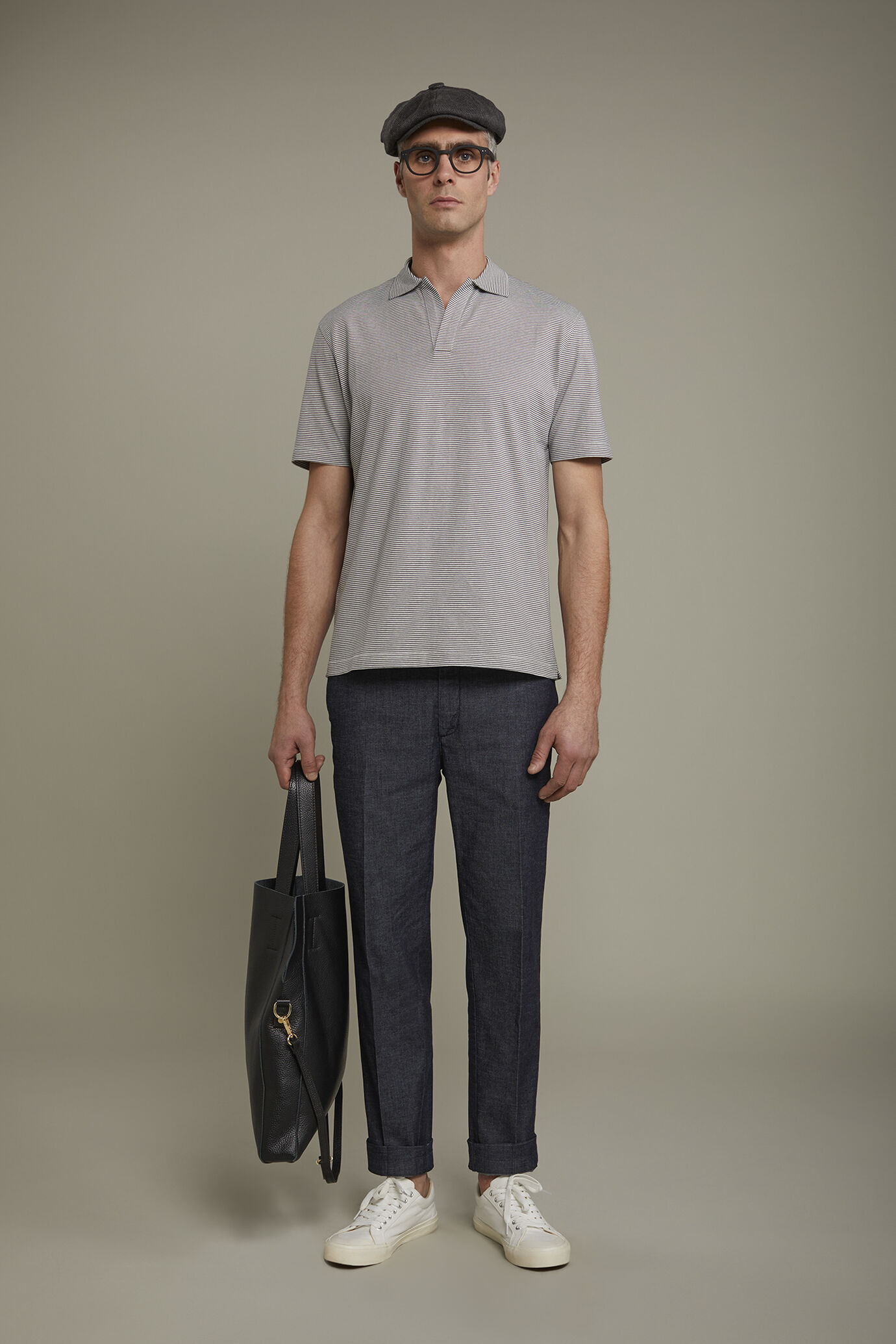 Polo homme à manches courtes et col derby sans boutons, tissu 100 % coton à fines rayures coupe régulière image number 0