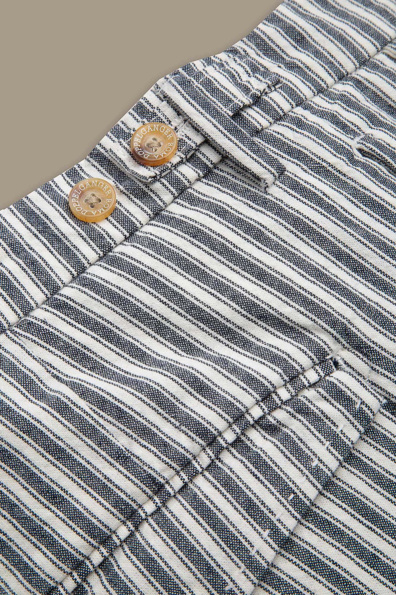 Chino trousers double pinces and turn-ups linen and cotton blended image number 1