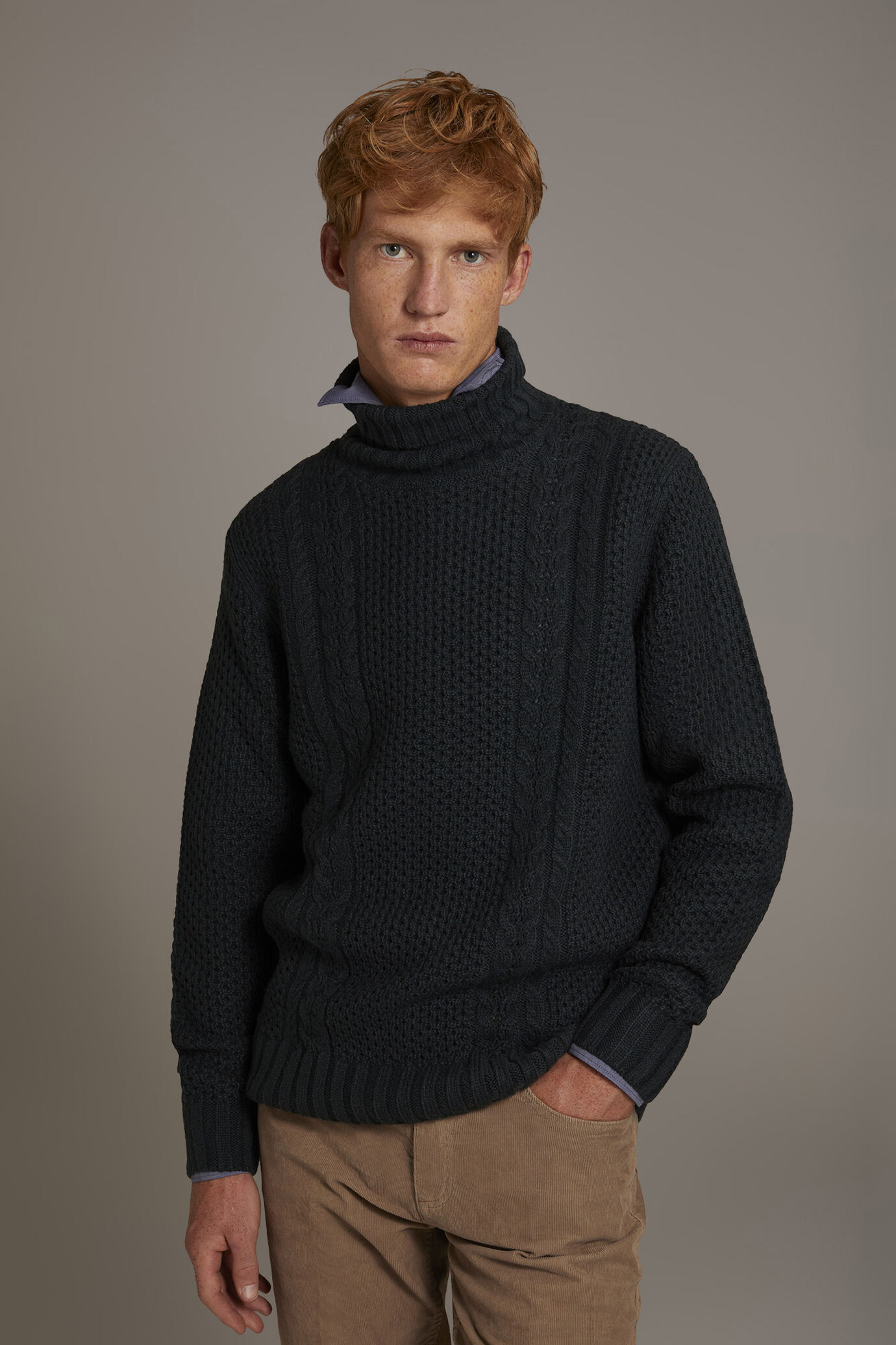 Wool blend turtleneck sweater with honeycomb heavy knitting image number 1