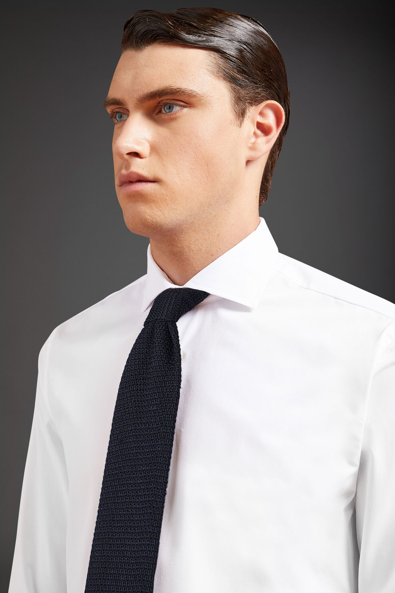 Camicia classica collo francese uomo tinta unita image number 1