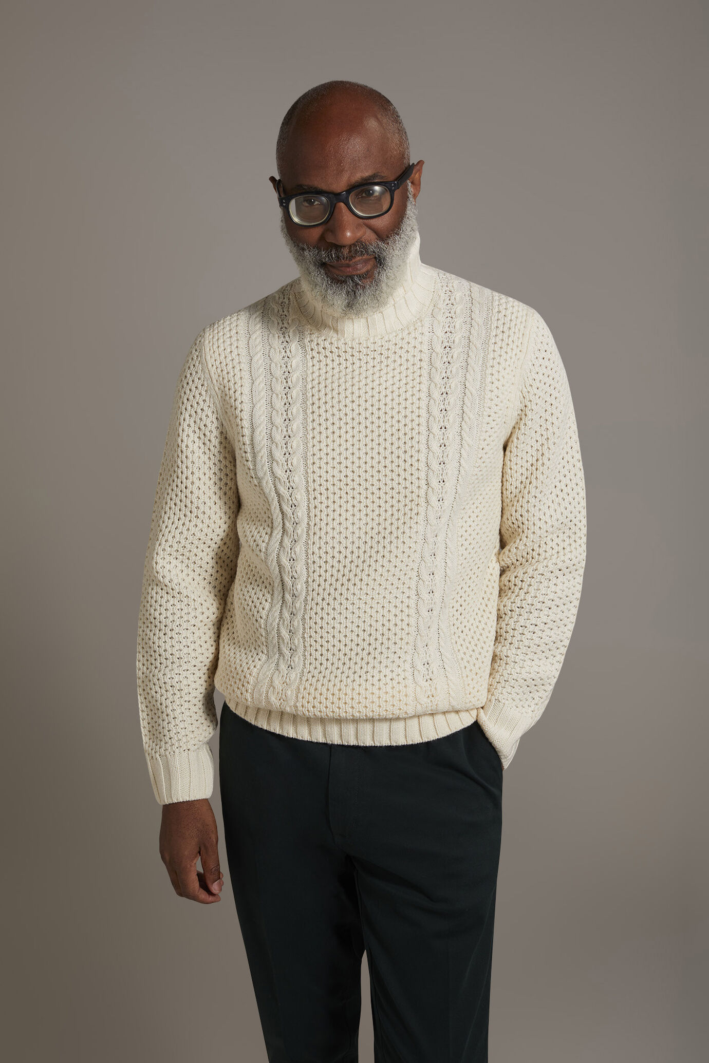 Wool blend turtleneck sweater with honeycomb heavy knitting image number 1