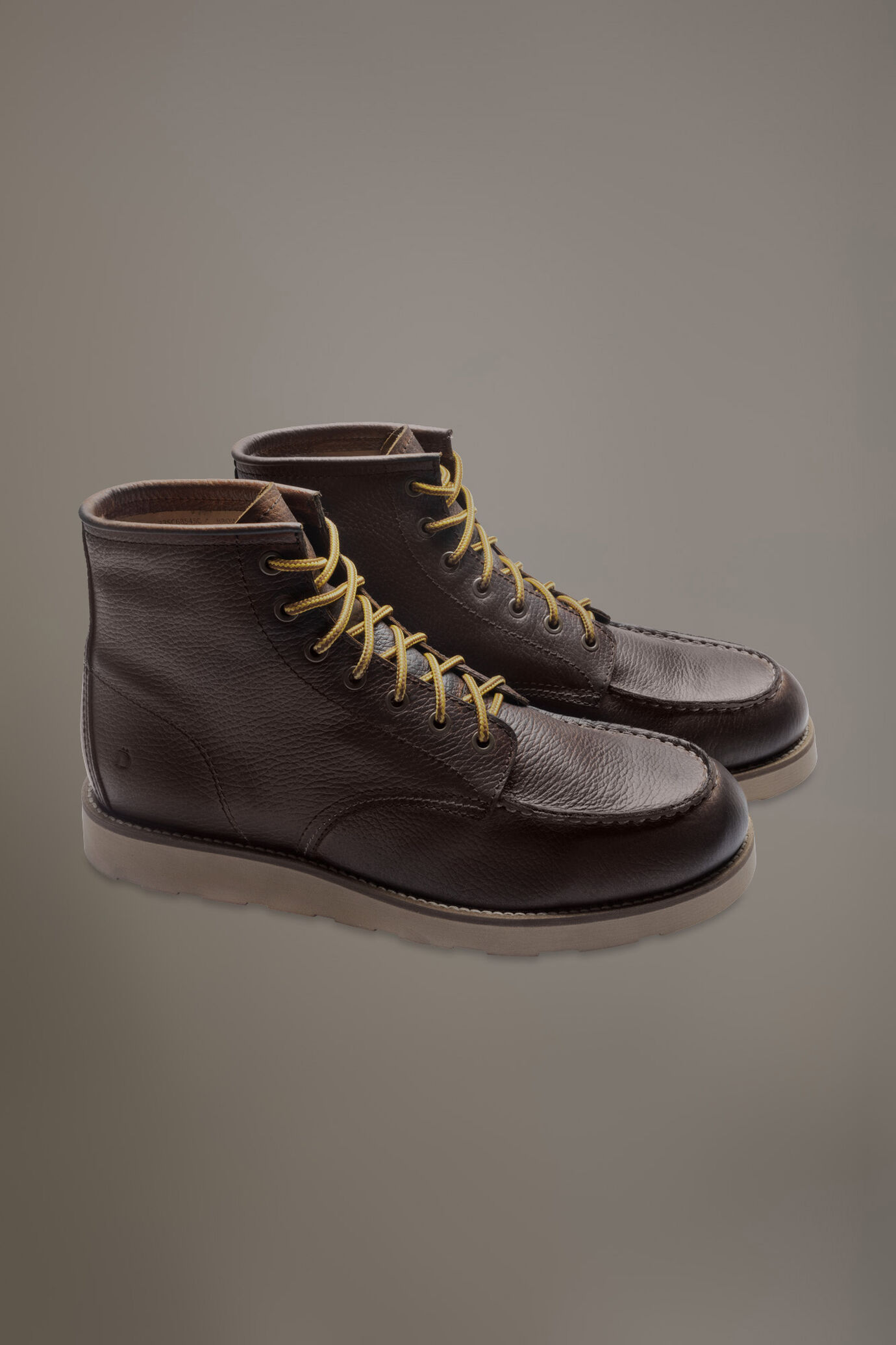 Stivali 100% pelle bottalata con suola in gomma image number 0