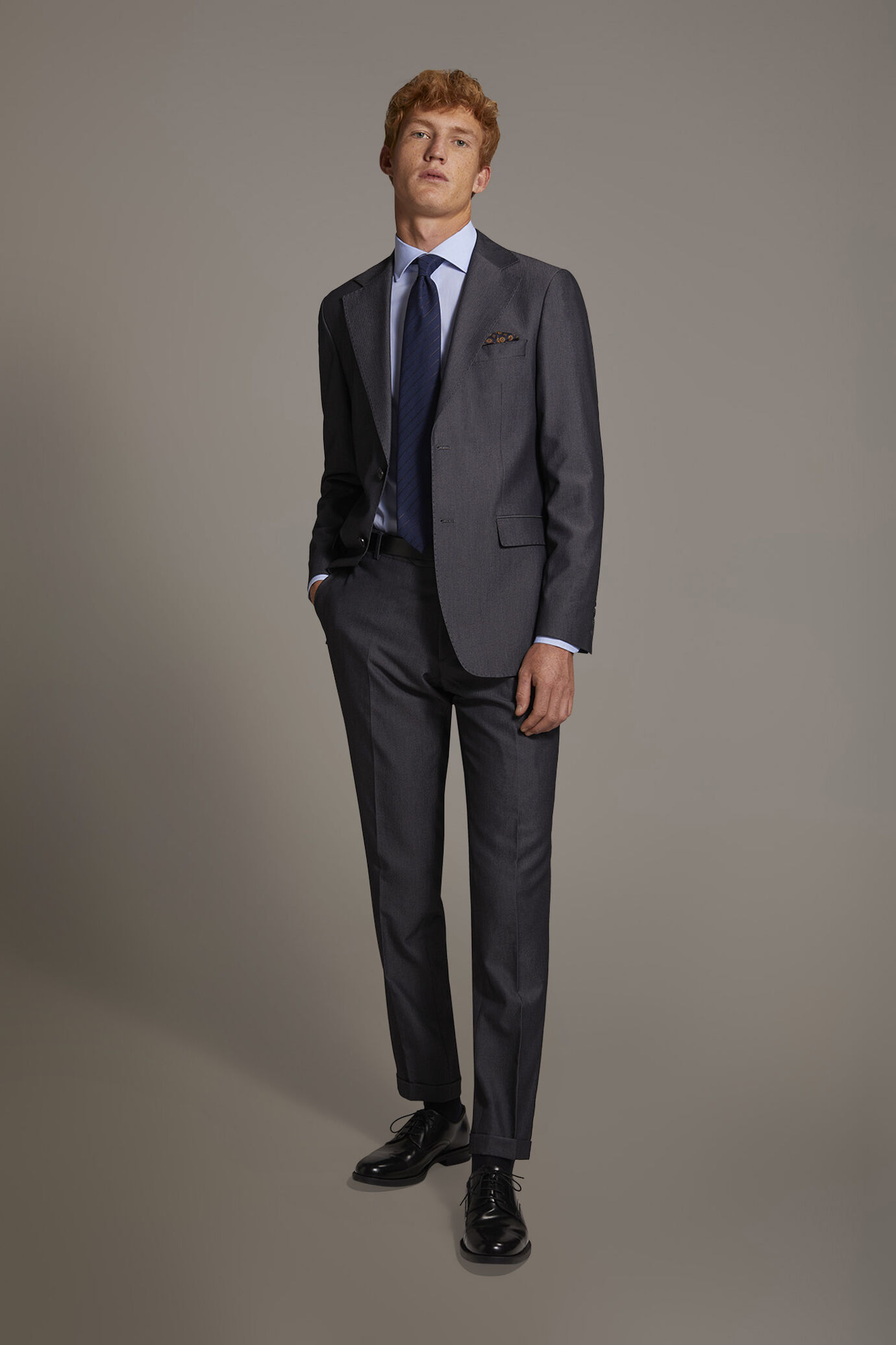 Single breasted suit flat trousers herringbone fabric image number 1