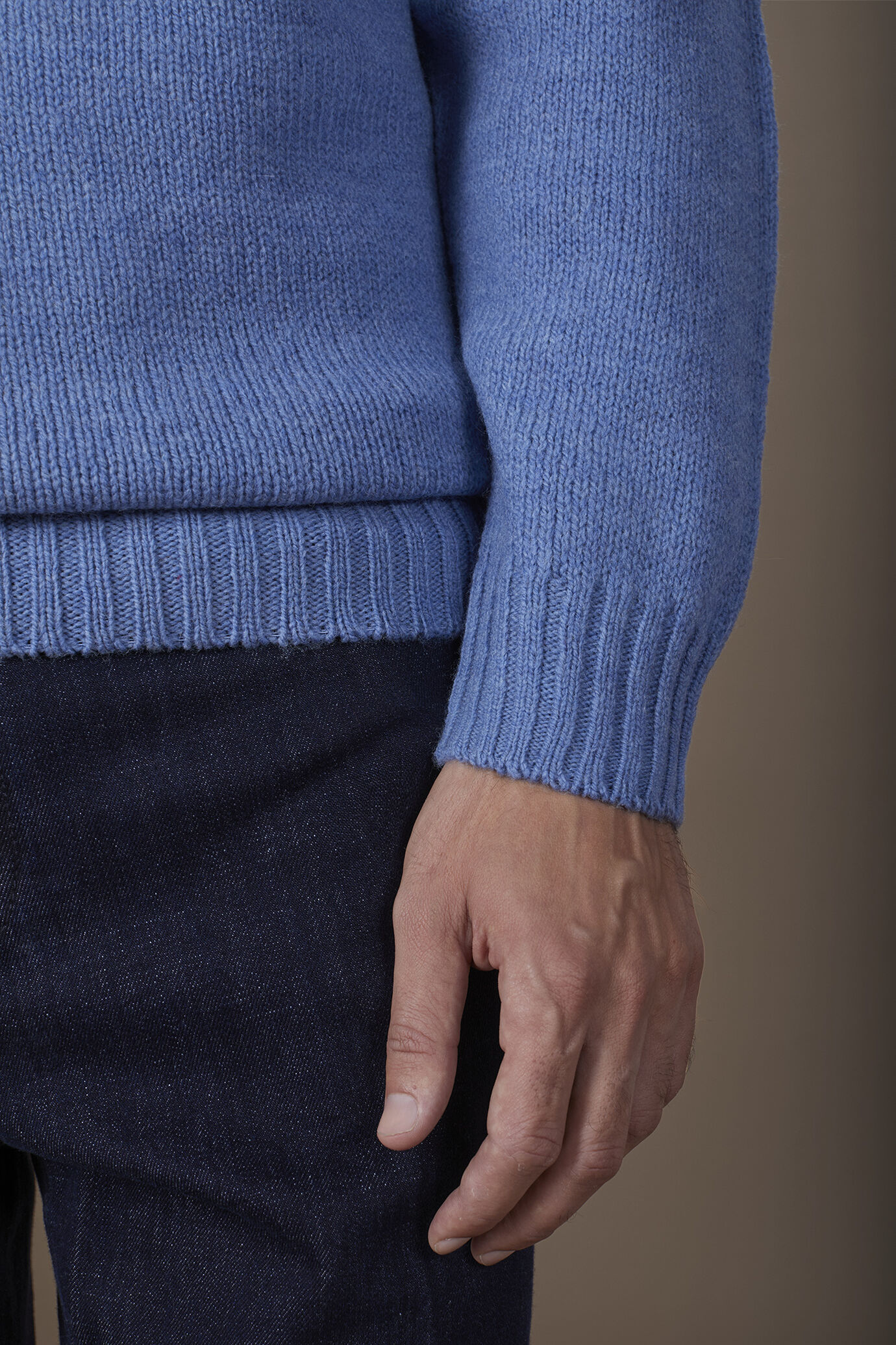 Pull homme à col rond, 100% laine, coupe classique image number 3