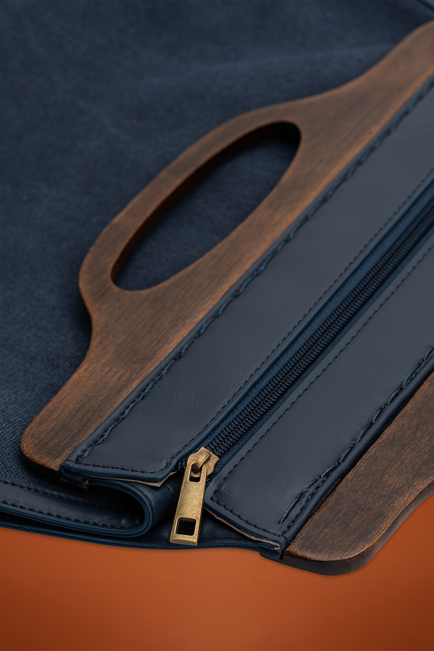 Borsa donna in canvas con tracolla e manico rigido image number 3