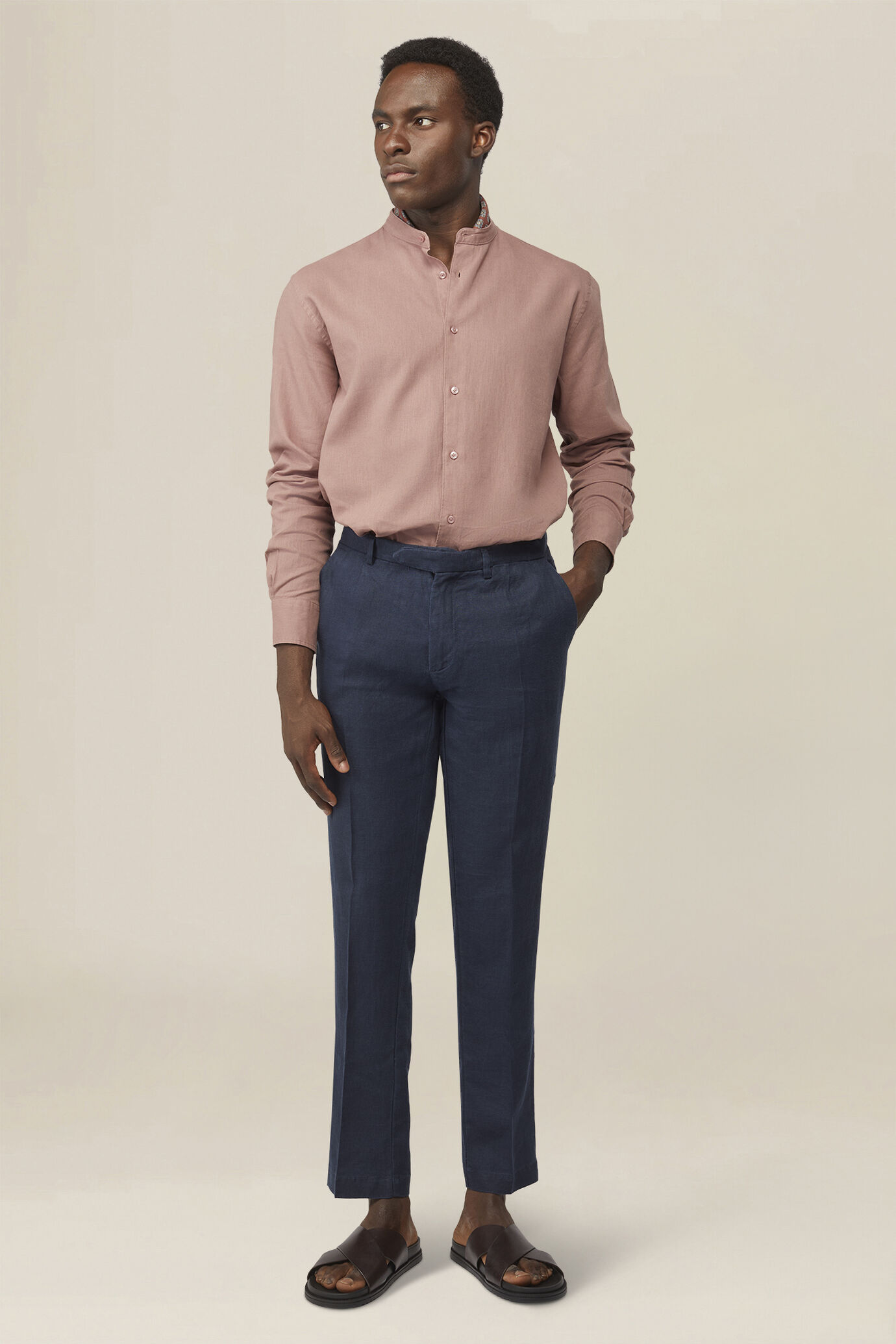 Herrenhose mit 100% Leinen zwei kleinen B&uuml;gelfalten und verdeckter Knopfleiste image number 0