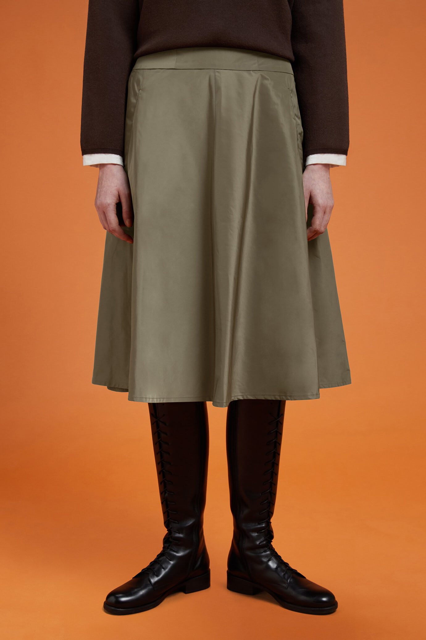 Women's taffeta half-circle skirt with a basque in a regular fit image number 1