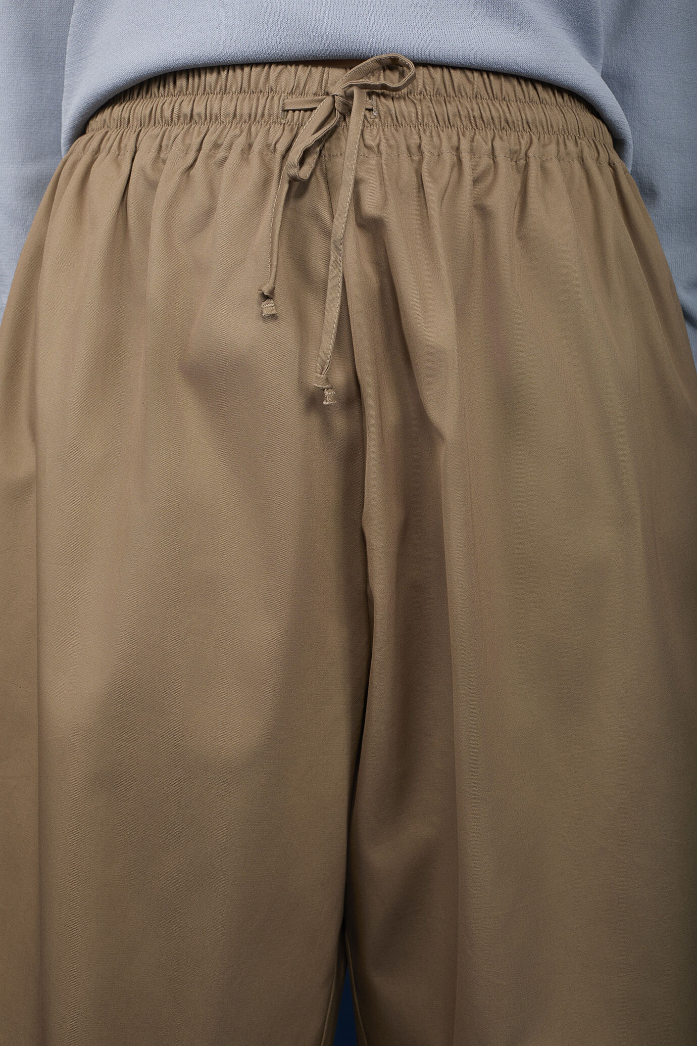 Lange Damen-Bermudashorts mit Elastikbund aus 100 % Baumwolle image number 3