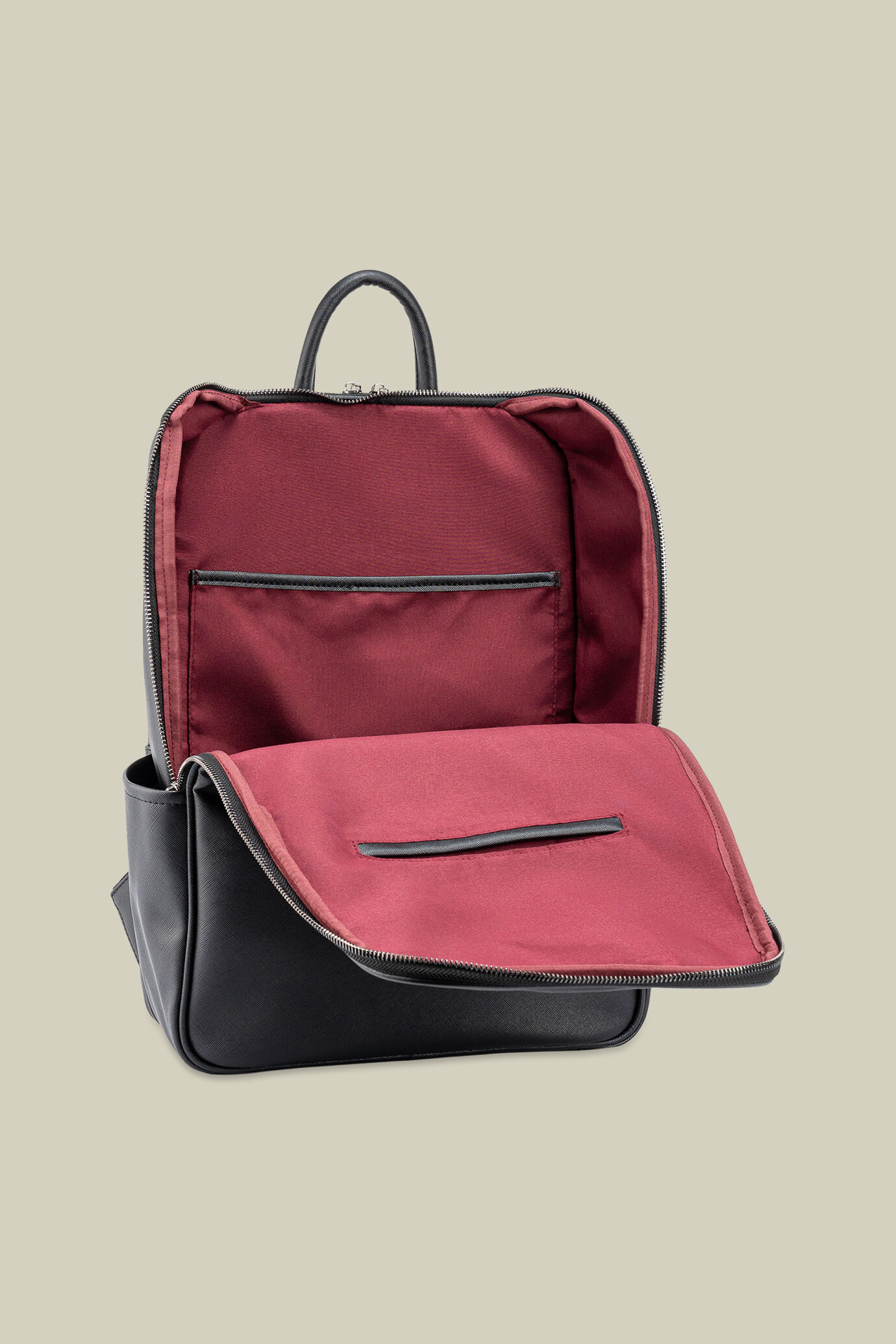Herrenrucksack aus Kunstleder in mattem saffiano image number 3