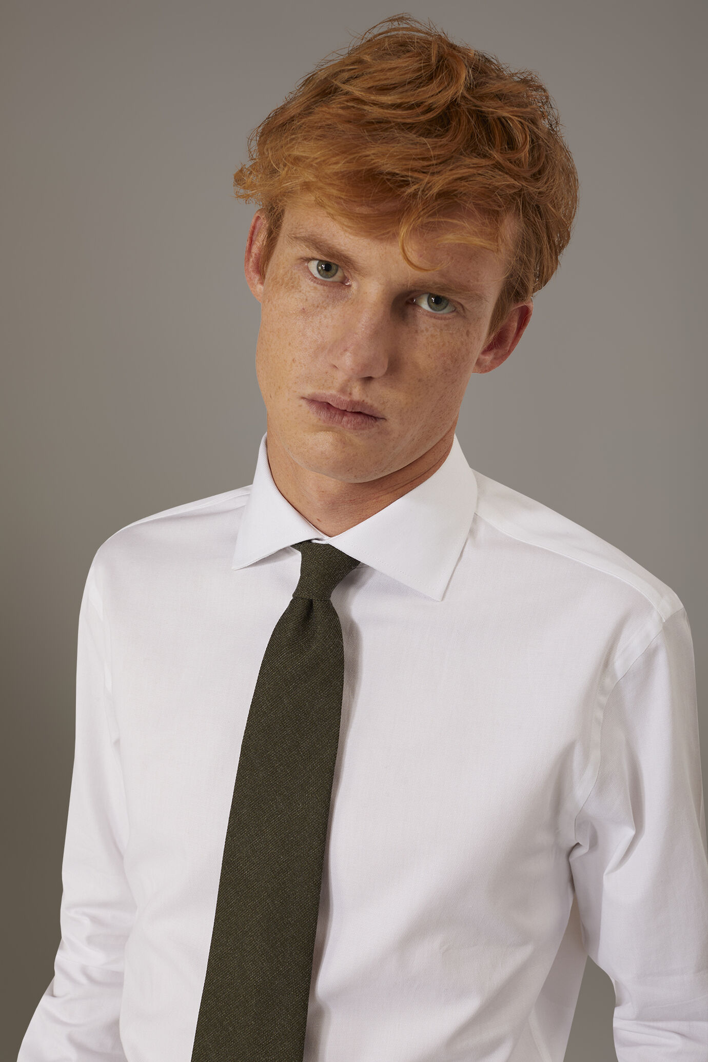 Camicia classica collo francese classic fit tessuto spigato image number 1