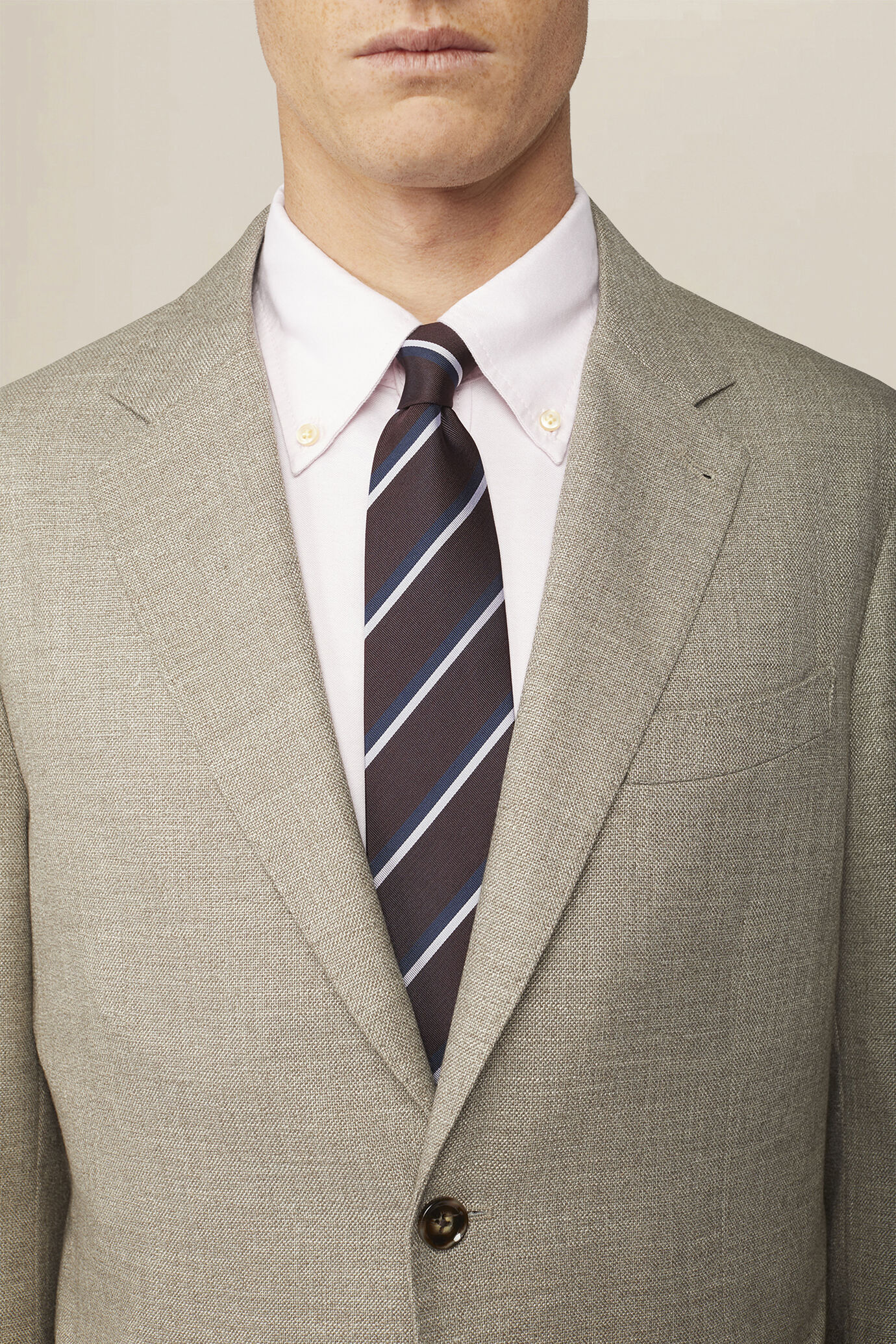 Veste simple boutonnage avec revers en pointe, semi-doubl&eacute;e image number 2