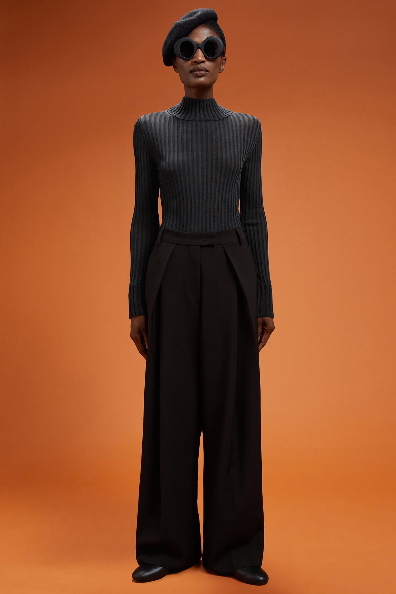 Pull à col roulé pour femme, coupe classique image number 1